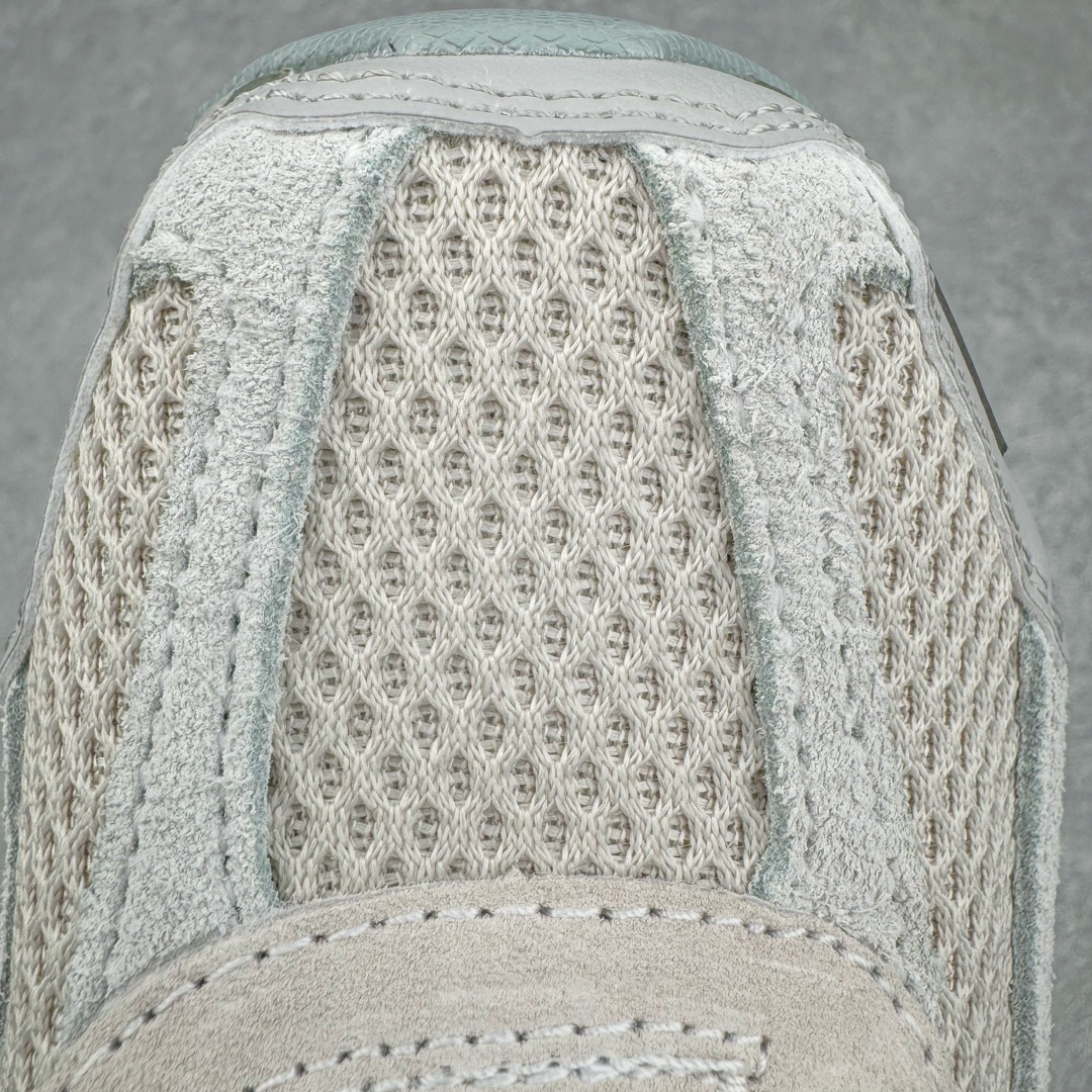  新版   Nike Air Zoom Vomero 5  前后气垫 低筒 防滑舒适 跑步鞋 运动鞋 男鞋 女鞋 波鞋 FZ3653-104