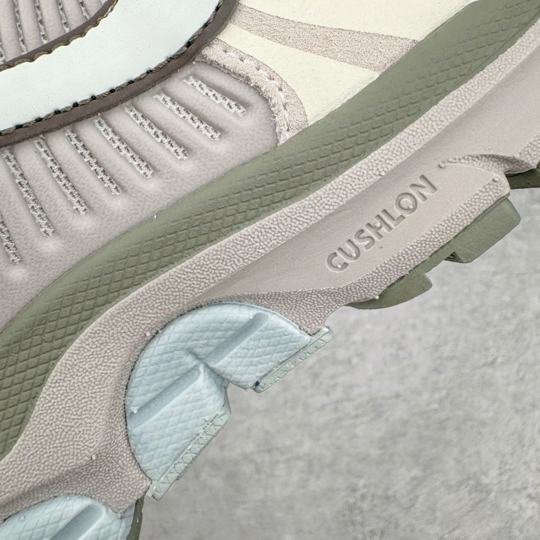  新版   Nike Air Zoom Vomero 5  前后气垫 低筒 防滑舒适 跑步鞋 运动鞋 男鞋 女鞋 波鞋 FZ3653-104