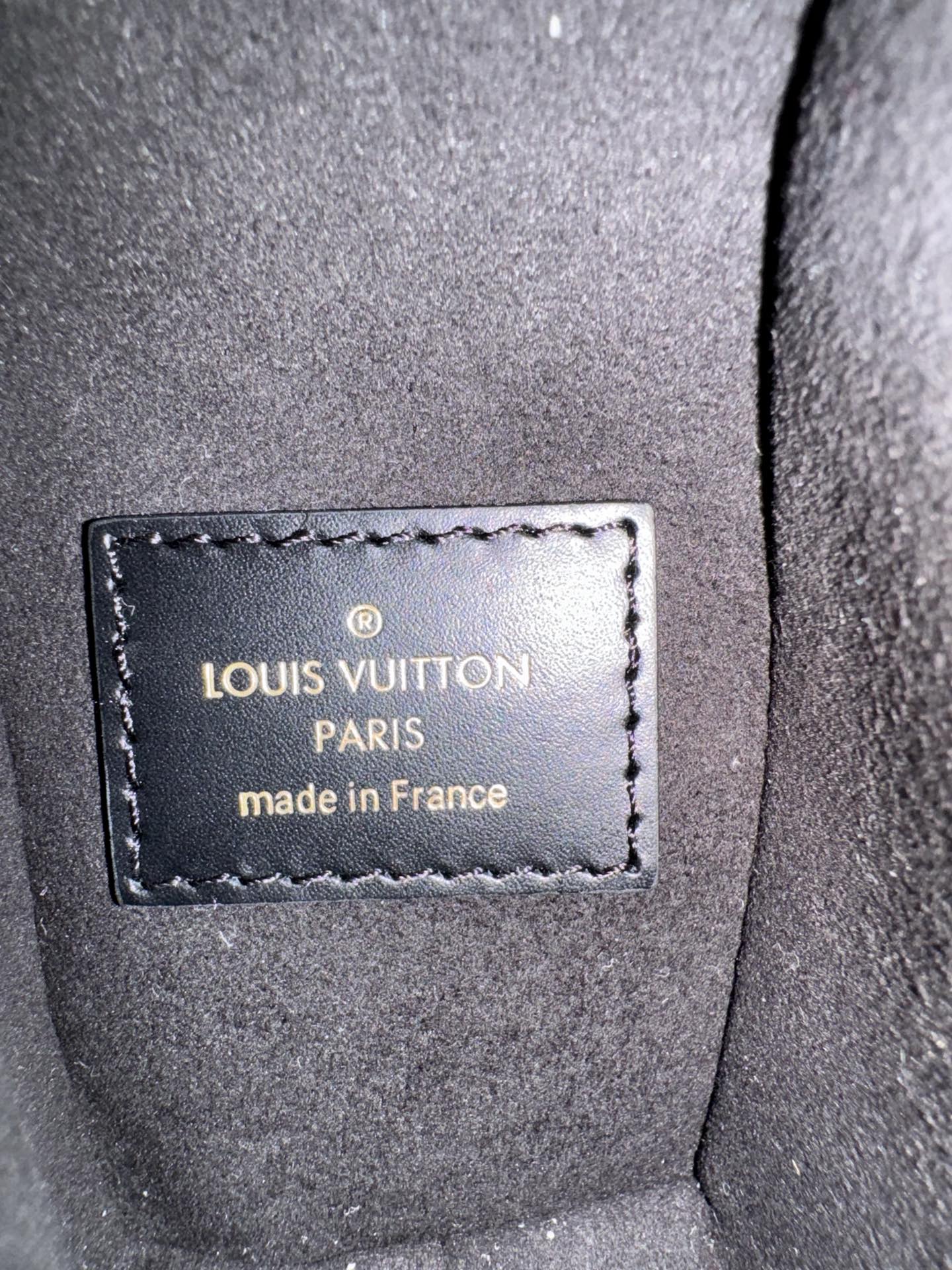 特级  LOUIS VUITTON 路易威登 Trunk 可拆卸肩带 可调节   翻盖  牛皮革 斜挎包 单肩包 双肩包 手提包 盒子包 黑色拼棕色 M47139