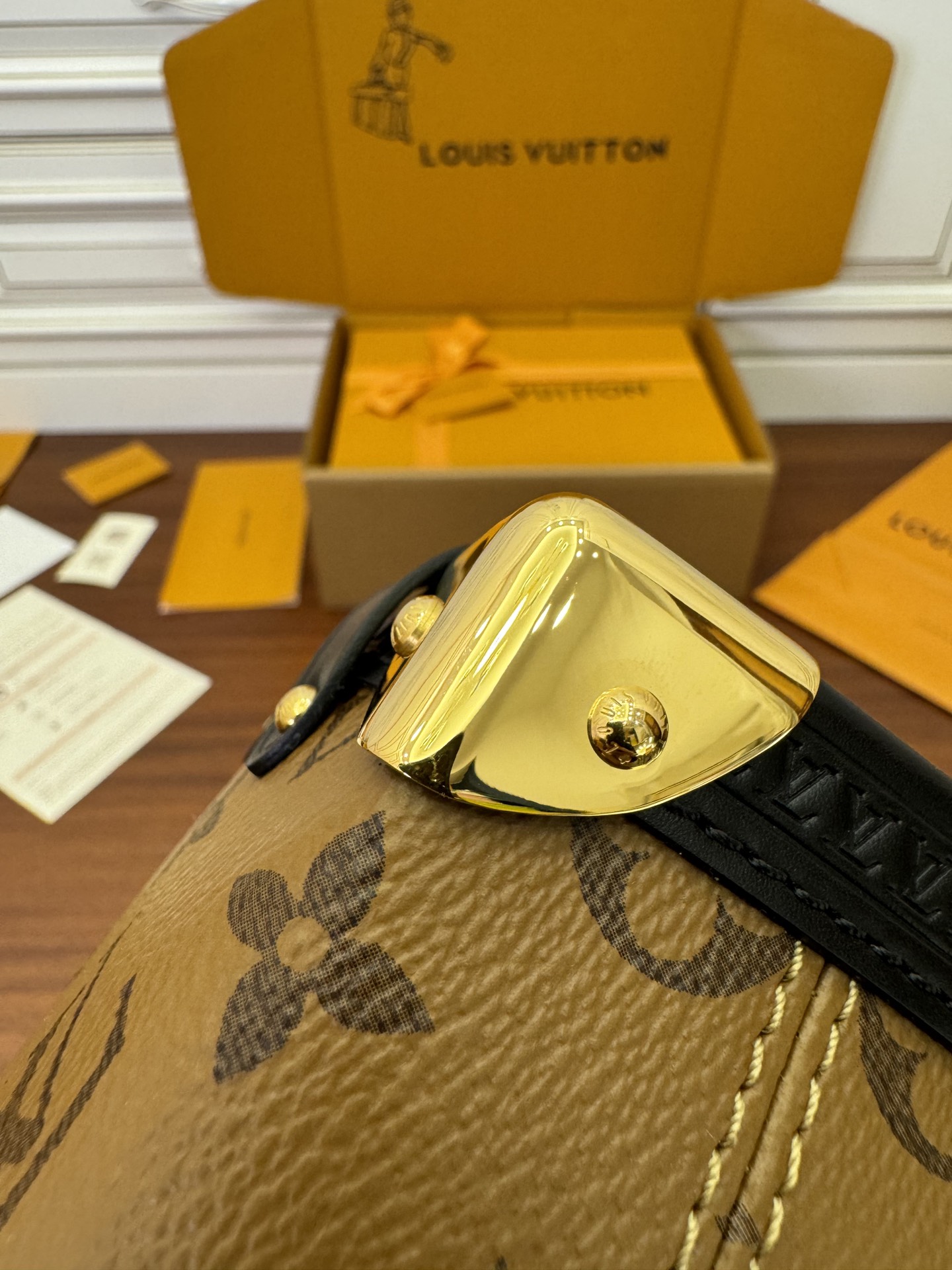 特级  LOUIS VUITTON 路易威登 Trunk 可拆卸肩带 可调节   翻盖  牛皮革 斜挎包 单肩包 双肩包 手提包 盒子包 黑色拼棕色 M47139