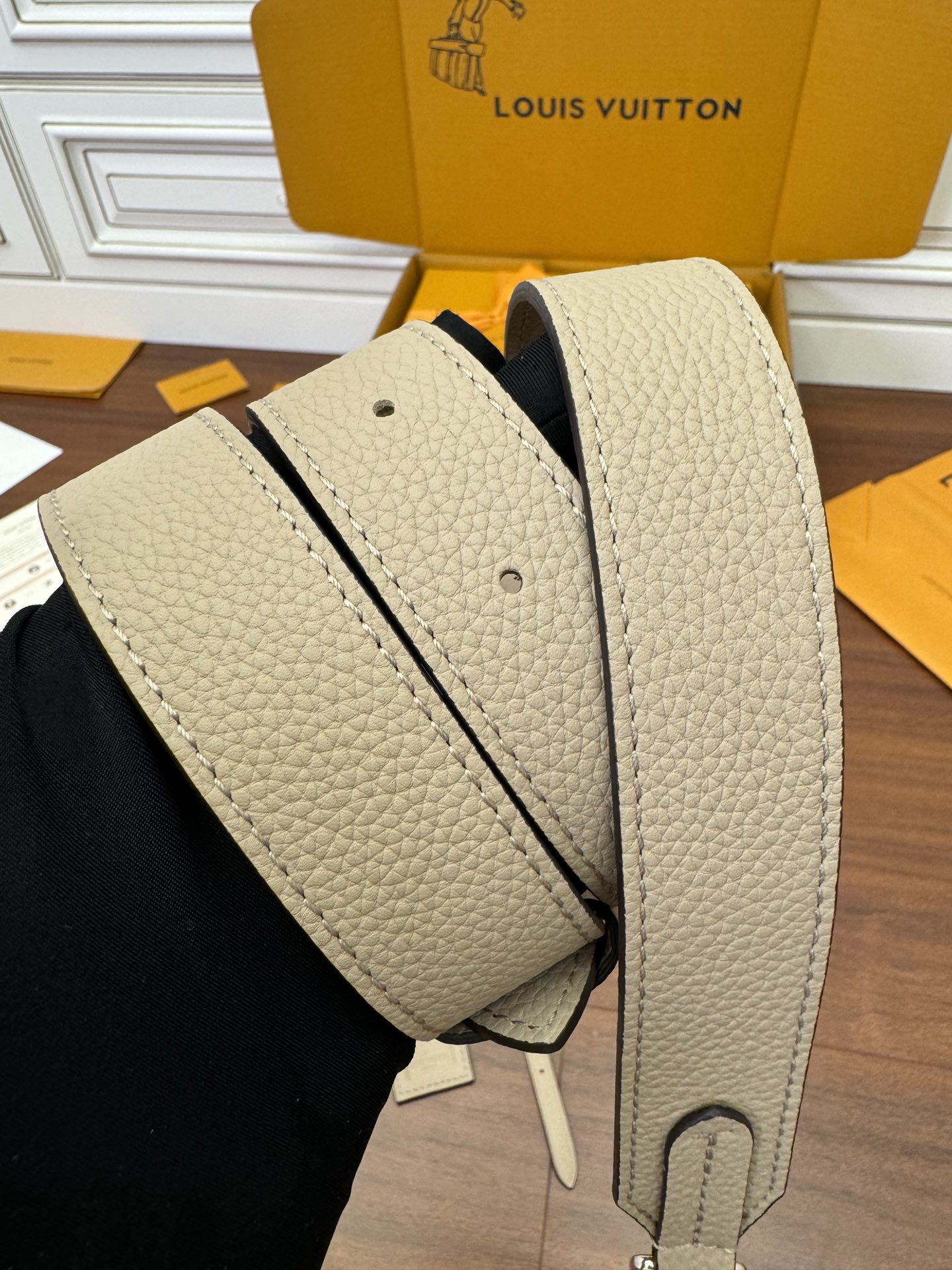特级  LOUIS VUITTON 路易威登NewBag HAND可拆卸肩带 可调节   翻盖  牛皮革 斜挎包 单肩包 双肩包 手提包 盒子包 黑色拼棕色 M47139