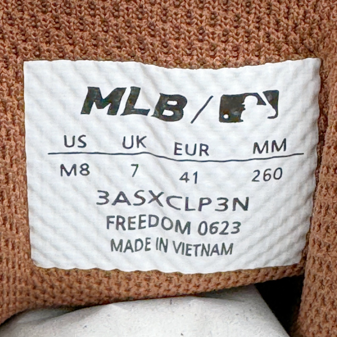  MLB Chunky Liner 纽约洋基队  低筒 厚底 老爹鞋 防滑减震耐磨 板鞋 休闲鞋 男鞋 女鞋 波鞋 深棕色 3ASXCLP3N-43BRD