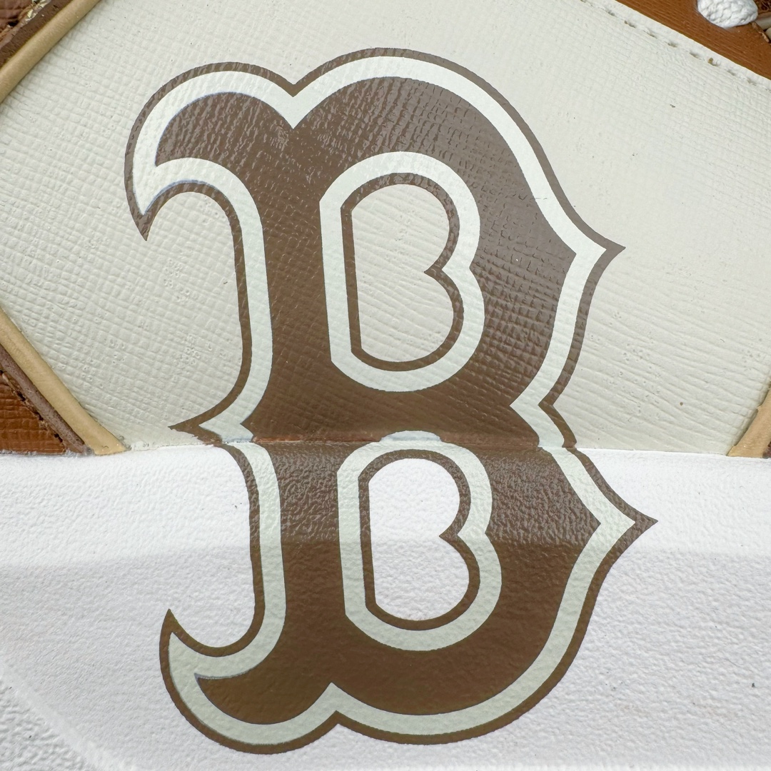  MLB Chunky Liner 纽约洋基队  低筒 厚底 老爹鞋 防滑减震耐磨 板鞋 休闲鞋 男鞋 女鞋 波鞋 深棕色 3ASXCLP3N-43BRD