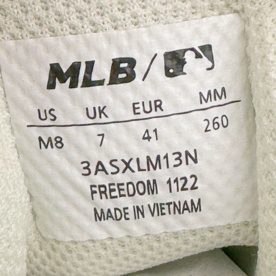  MLB Chunky Liner 纽约洋基队  低筒 厚底 老爹鞋 防滑减震耐磨 板鞋 休闲鞋 男鞋 女鞋 波鞋 米黑 3ASXLM13N-50BKS