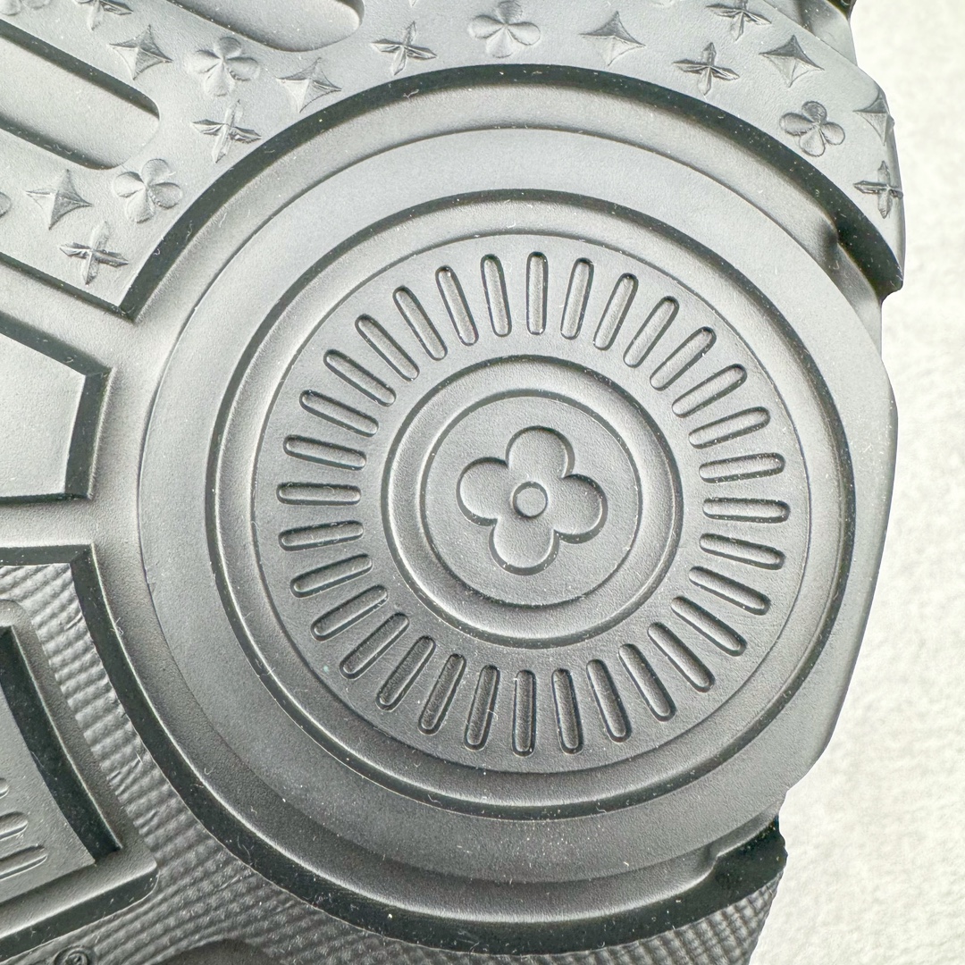  Louis Vuitton 路易威登 TTrainer Maxi 小胖丁  筒 休闲鞋 板鞋 运动鞋 男鞋 女鞋 黑白色  1ACXAQ