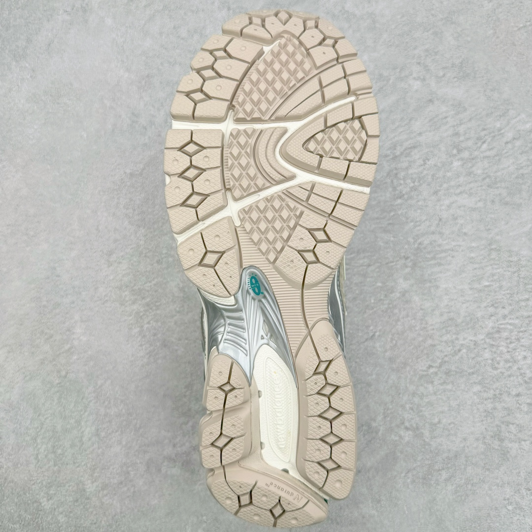  新版  New Balance NB 1906R 低筒 复古跑鞋 耐磨透气 休闲鞋 运动鞋 男鞋 女鞋 白银色 M1906REE