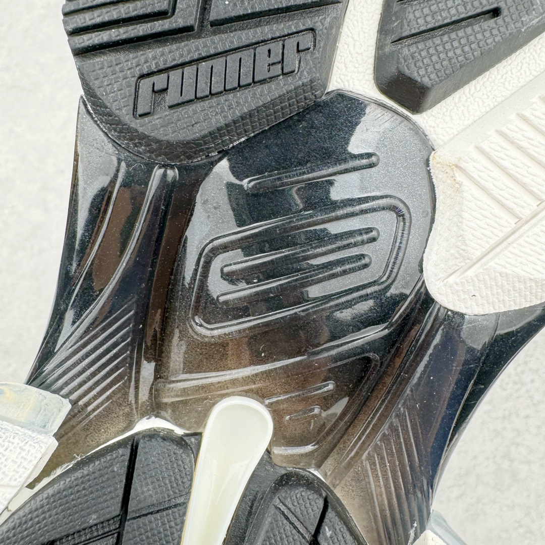  Balenciaga Runner 巴黎世家 老爹鞋 运动鞋 复古板鞋 休闲鞋 男鞋 女鞋 黑白 