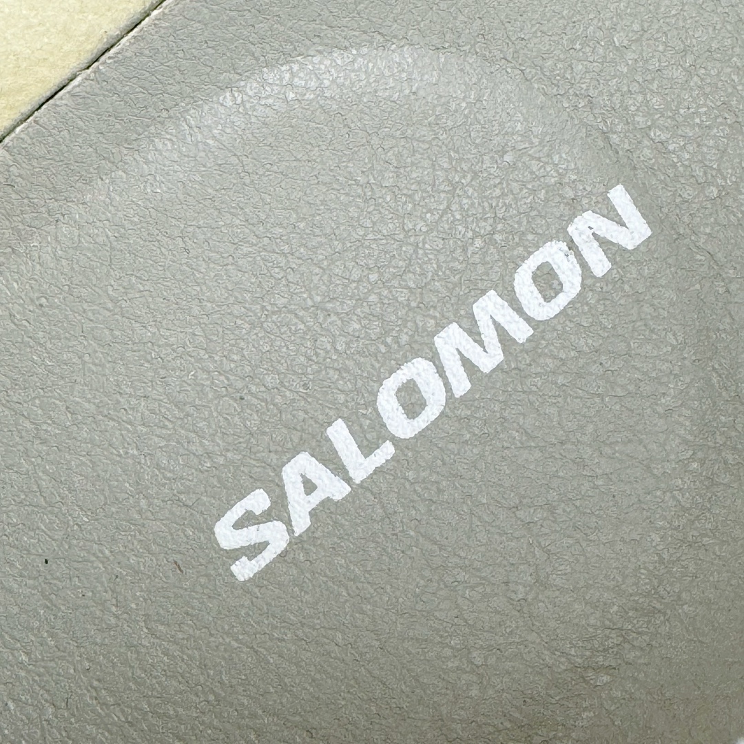  RX MARIE SALOMON  萨洛蒙  低筒 魔术贴 减震防滑 户外休闲鞋 涉水 一脚蹬   女款 米白色 L47433800