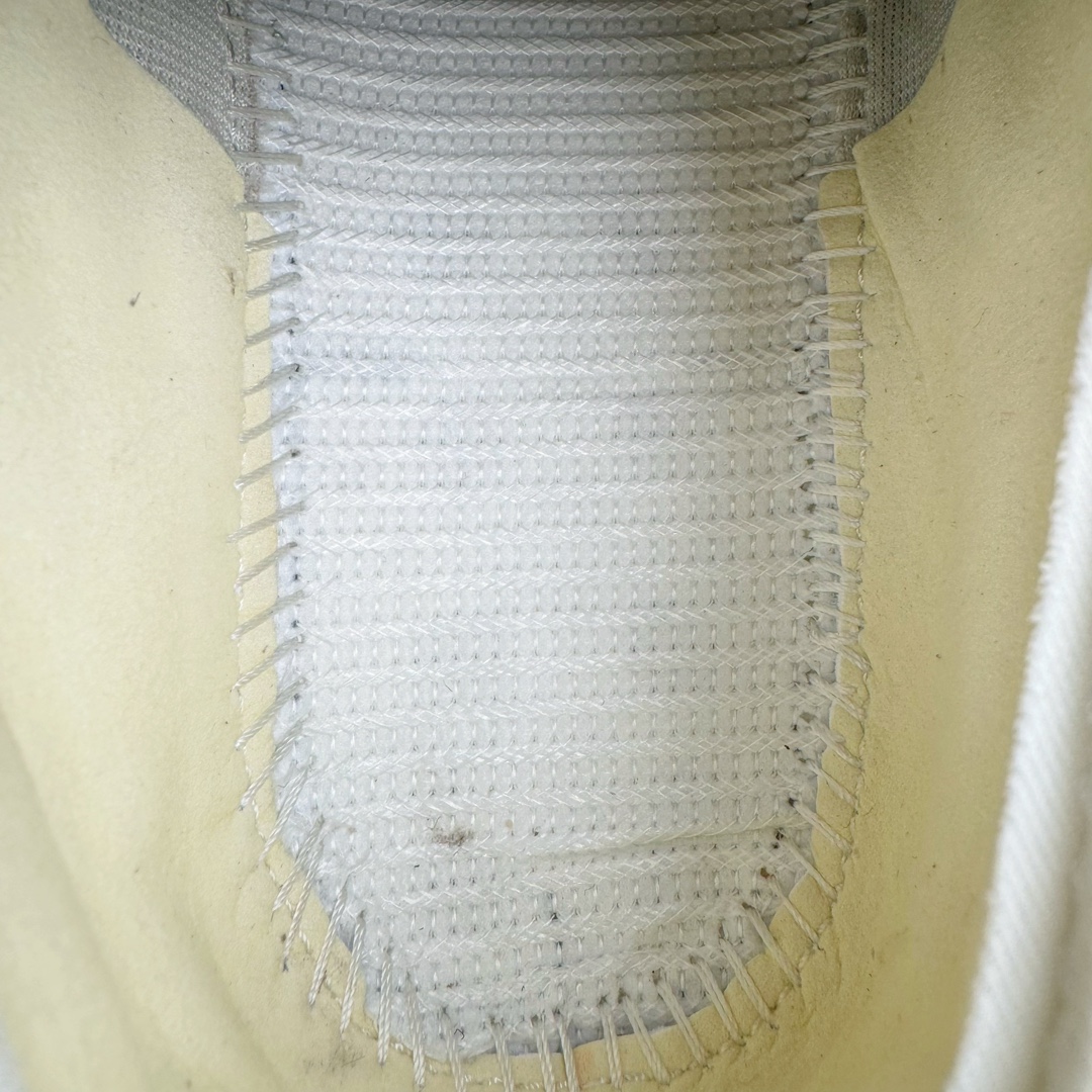  RX MARIE SALOMON  萨洛蒙  低筒 魔术贴 减震防滑 户外休闲鞋 涉水 一脚蹬   女款 米白色 L47433800