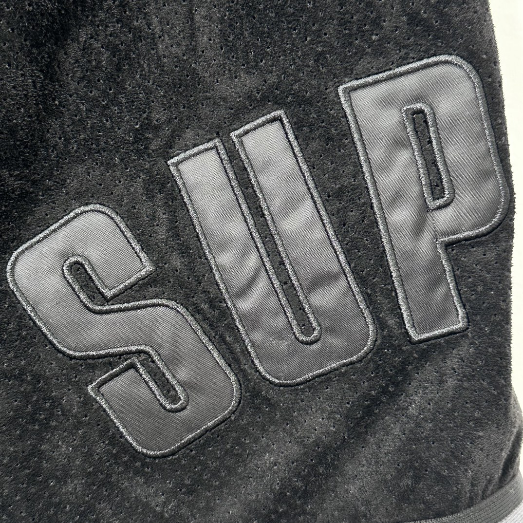  Supreme SS24 WEEK13 UL TRASUEDE MESH SHORT 网眼微标 印花休闲短裤 男女同款 三色 灰色 蓝色 黑色   SUP-SS24-211 