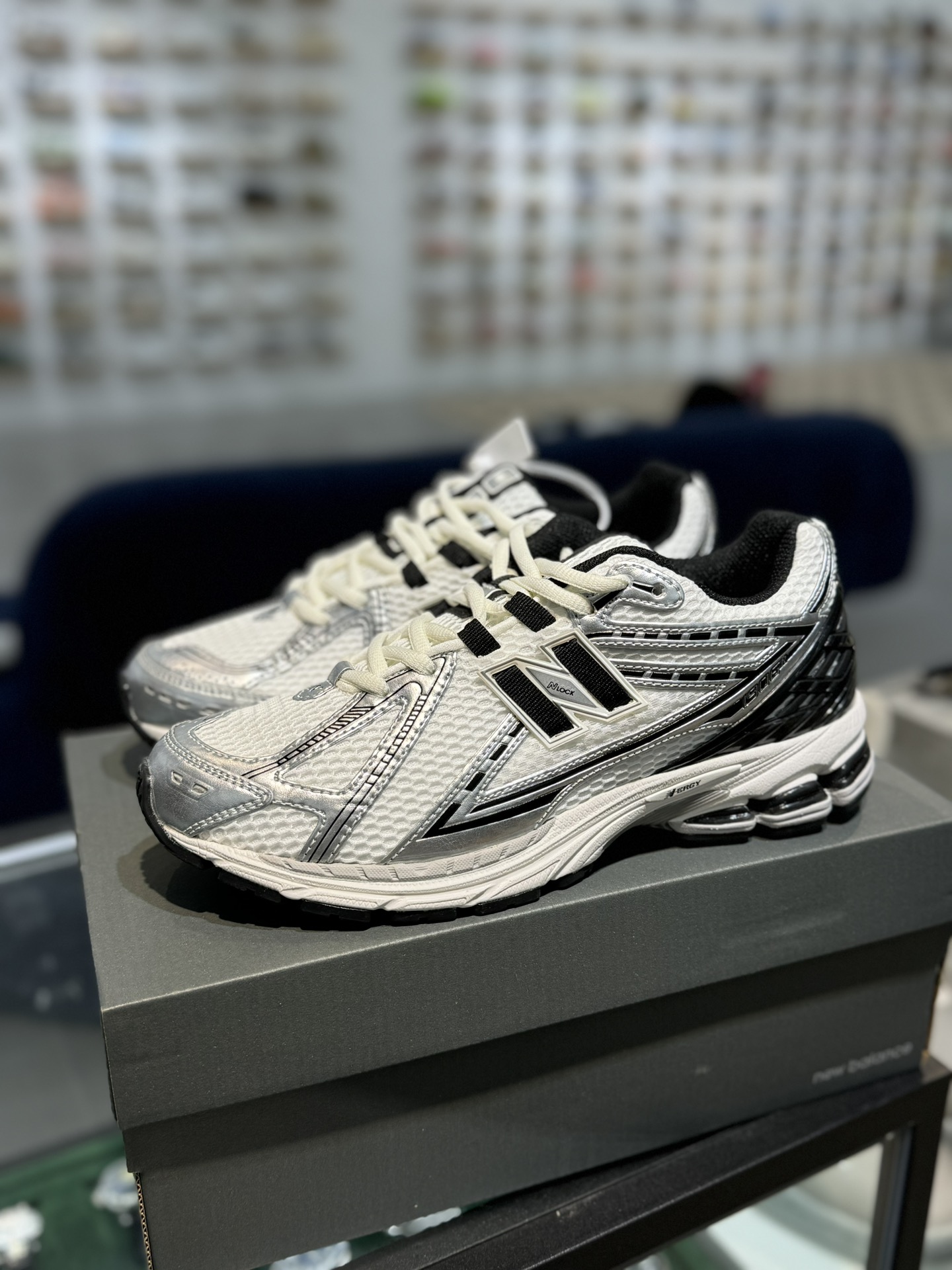  新版  New Balance NB 1906R 低筒 复古跑鞋 耐磨透气 休闲鞋 运动鞋 男鞋 女鞋 C银黑色 1906RER