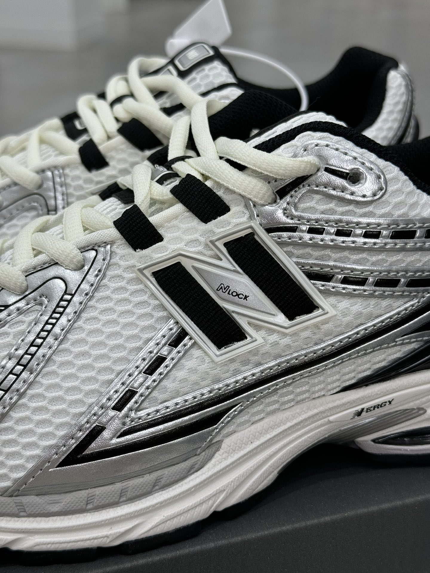  新版  New Balance NB 1906R 低筒 复古跑鞋 耐磨透气 休闲鞋 运动鞋 男鞋 女鞋 C银黑色 1906RER