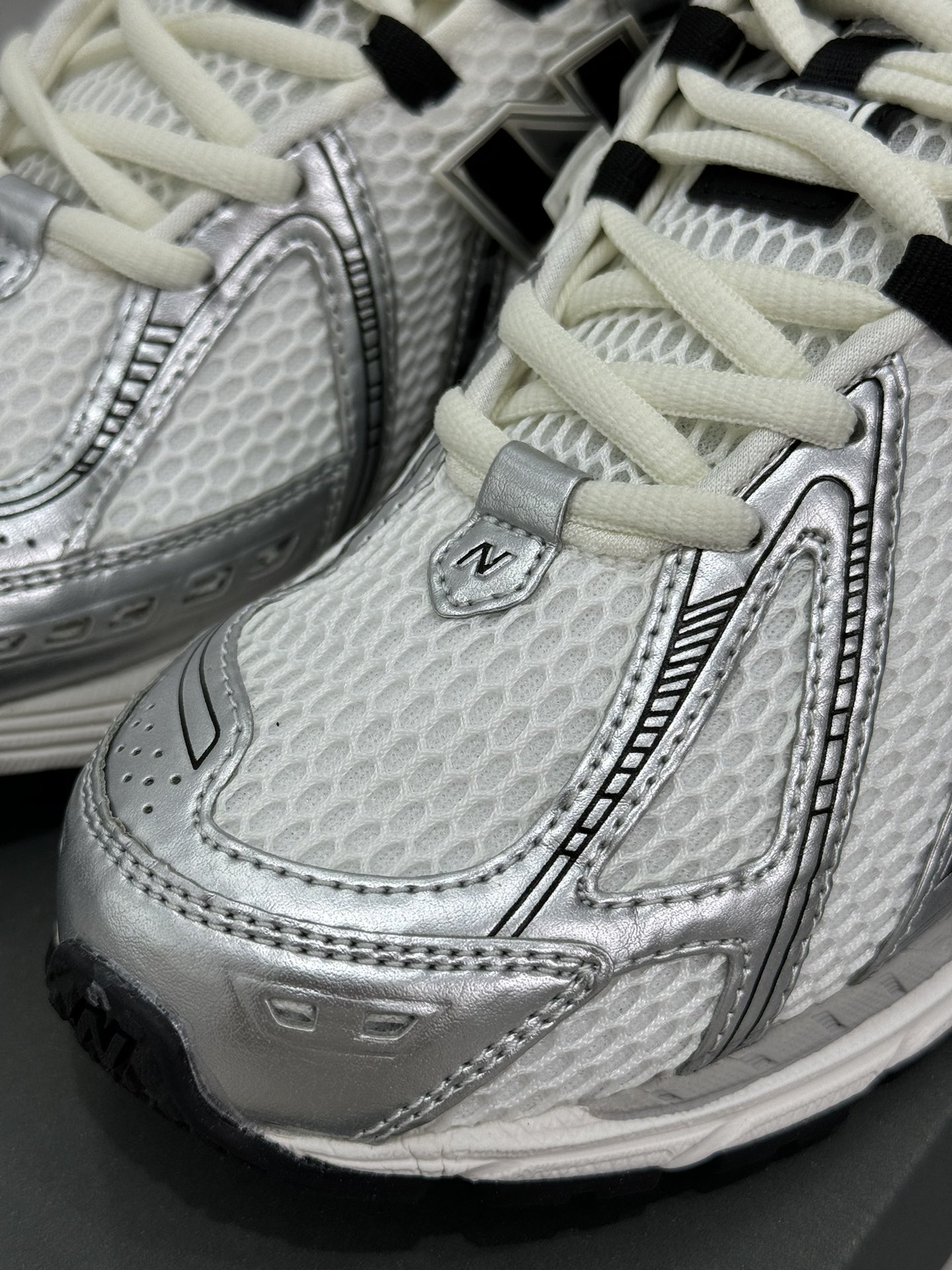  新版  New Balance NB 1906R 低筒 复古跑鞋 耐磨透气 休闲鞋 运动鞋 男鞋 女鞋 C银黑色 1906RER