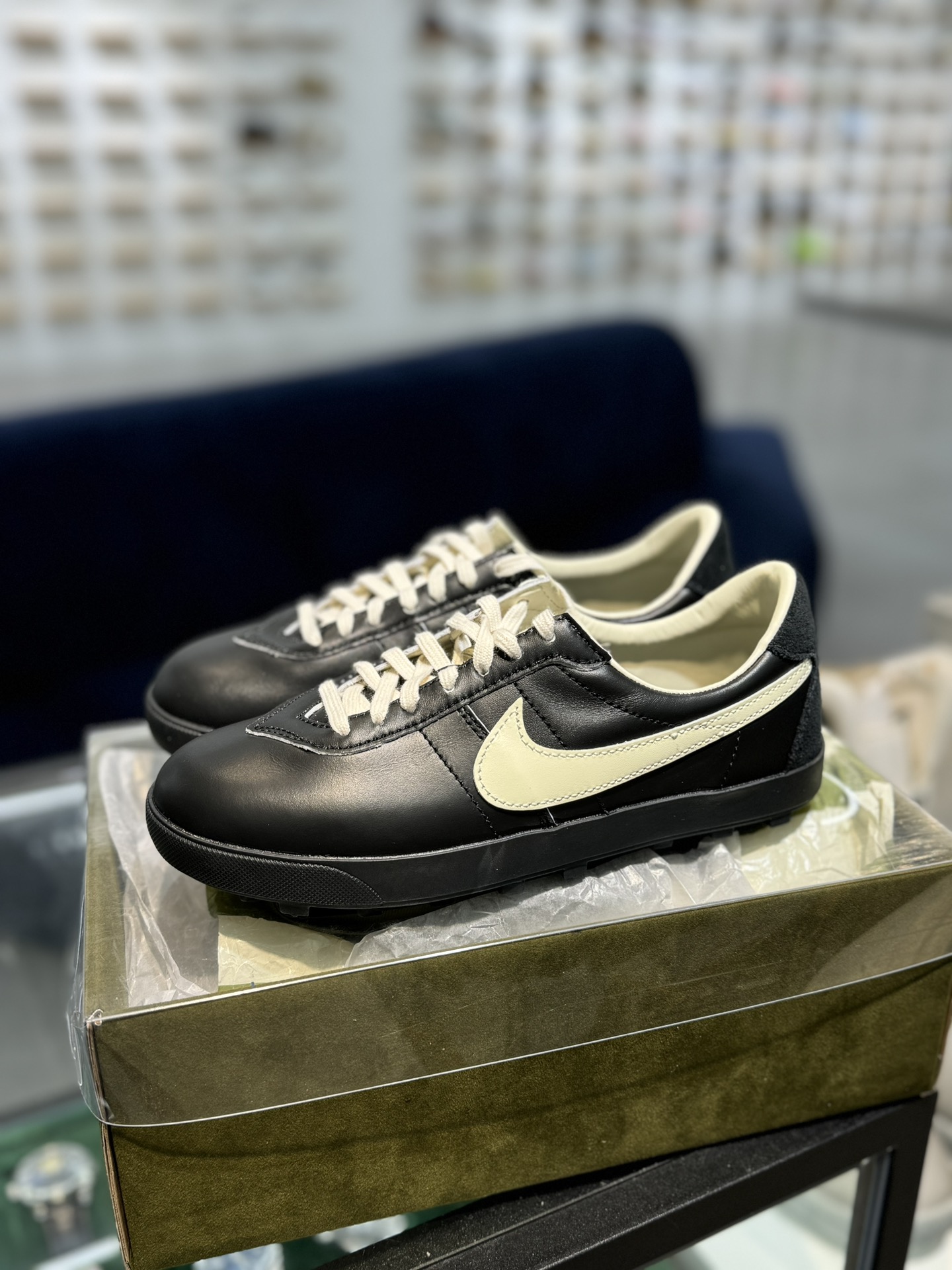 BODE x Nike  Astro Grabber 低筒 头层皮 减震防滑  跑步鞋 男鞋 女鞋 Smile版橄榄球 波鞋 黑色FJ9821-001 