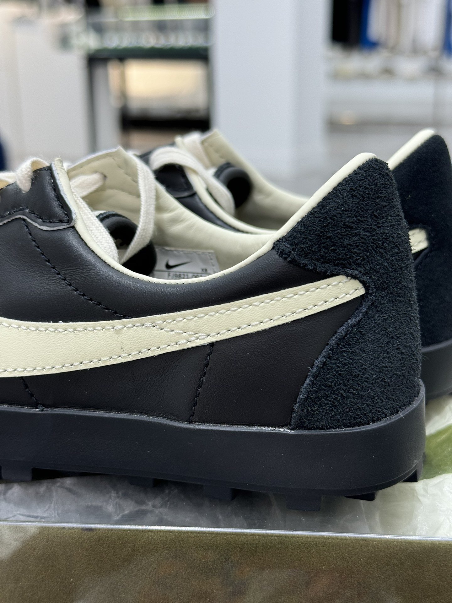 BODE x Nike  Astro Grabber 低筒 头层皮 减震防滑  跑步鞋 男鞋 女鞋 Smile版橄榄球 波鞋 黑色FJ9821-001 