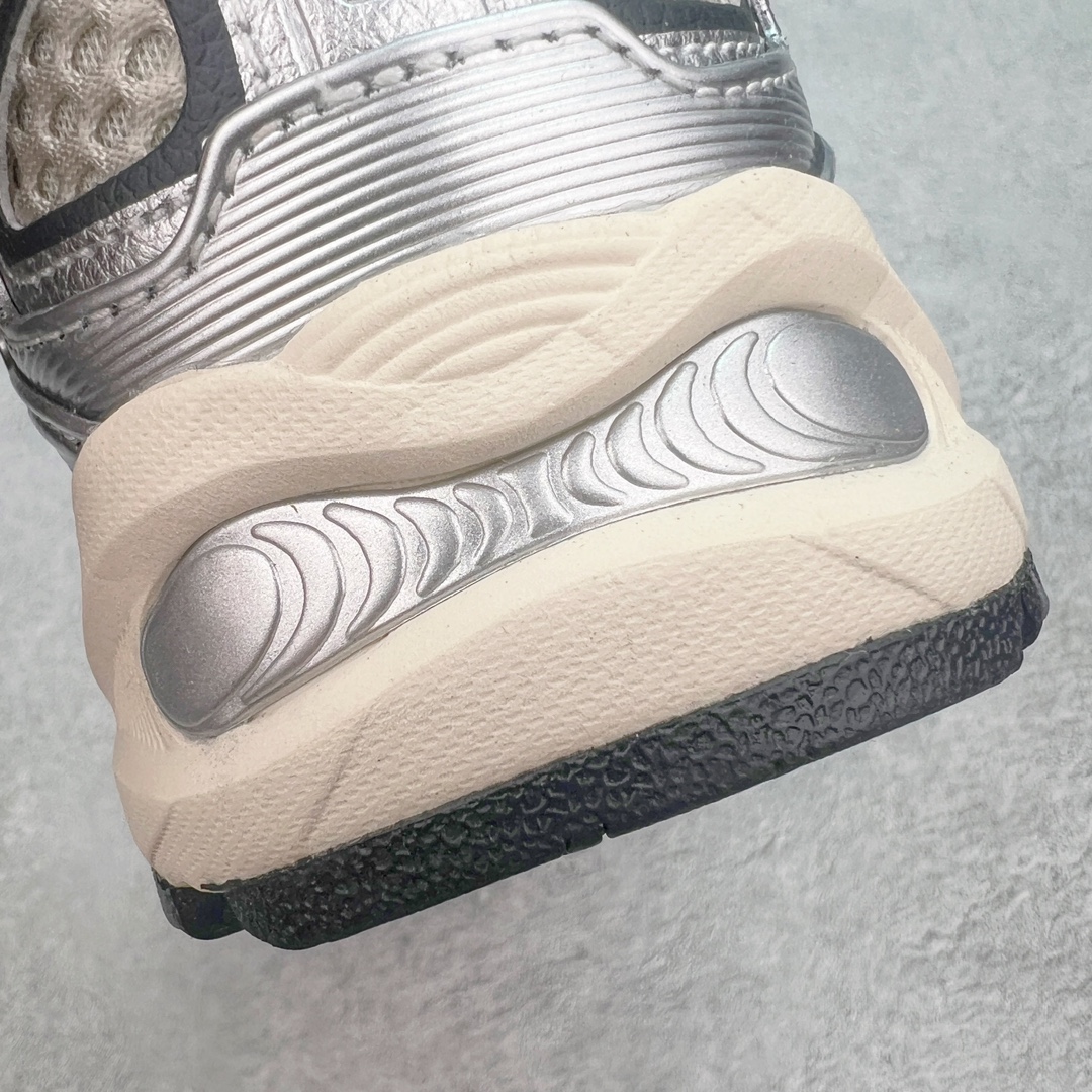  ASICS GEL-KAYANO TR V4  低筒 减震 户外机能 运动鞋 跑步鞋  休闲鞋 板鞋 男女同款 银白色1203A497-200