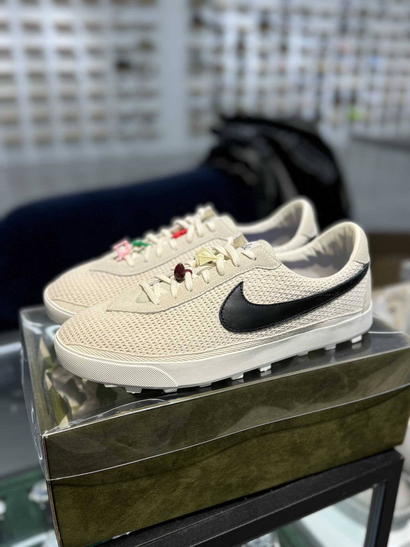  BODE x Nike  Astro Grabber 低筒 头层皮 减震防滑  跑步鞋 男鞋 女鞋 Smile版橄榄球 波鞋 米白 FQ6892-100