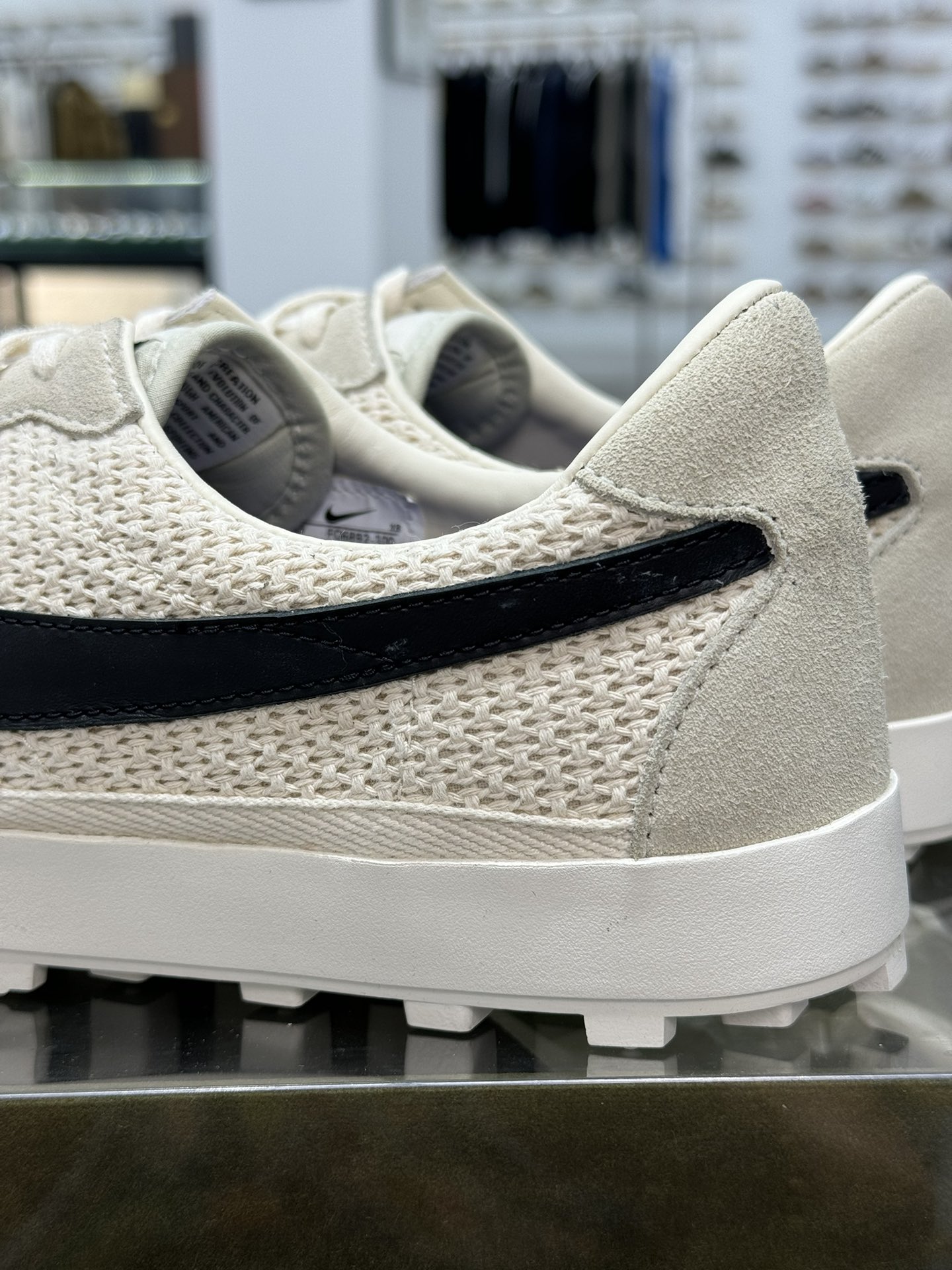  BODE x Nike  Astro Grabber 低筒 头层皮 减震防滑  跑步鞋 男鞋 女鞋 Smile版橄榄球 波鞋 米白 FQ6892-100