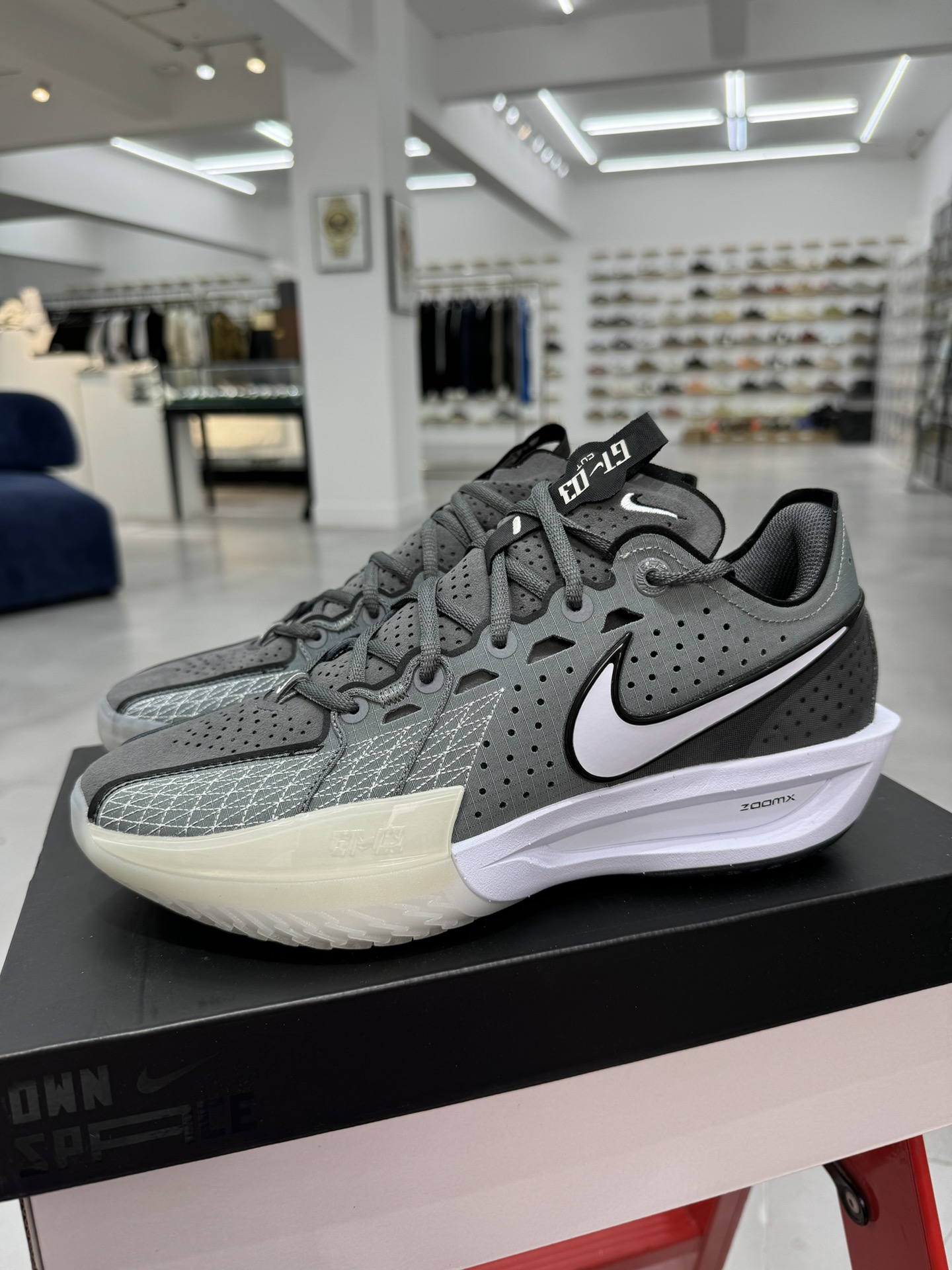 超临界版本 ZOOM GT Cut 3  中筒  篮球鞋 球鞋 实战鞋 全掌气垫 后卫精英 TPU抗扭 男鞋 波鞋  深灰 DV2913-002