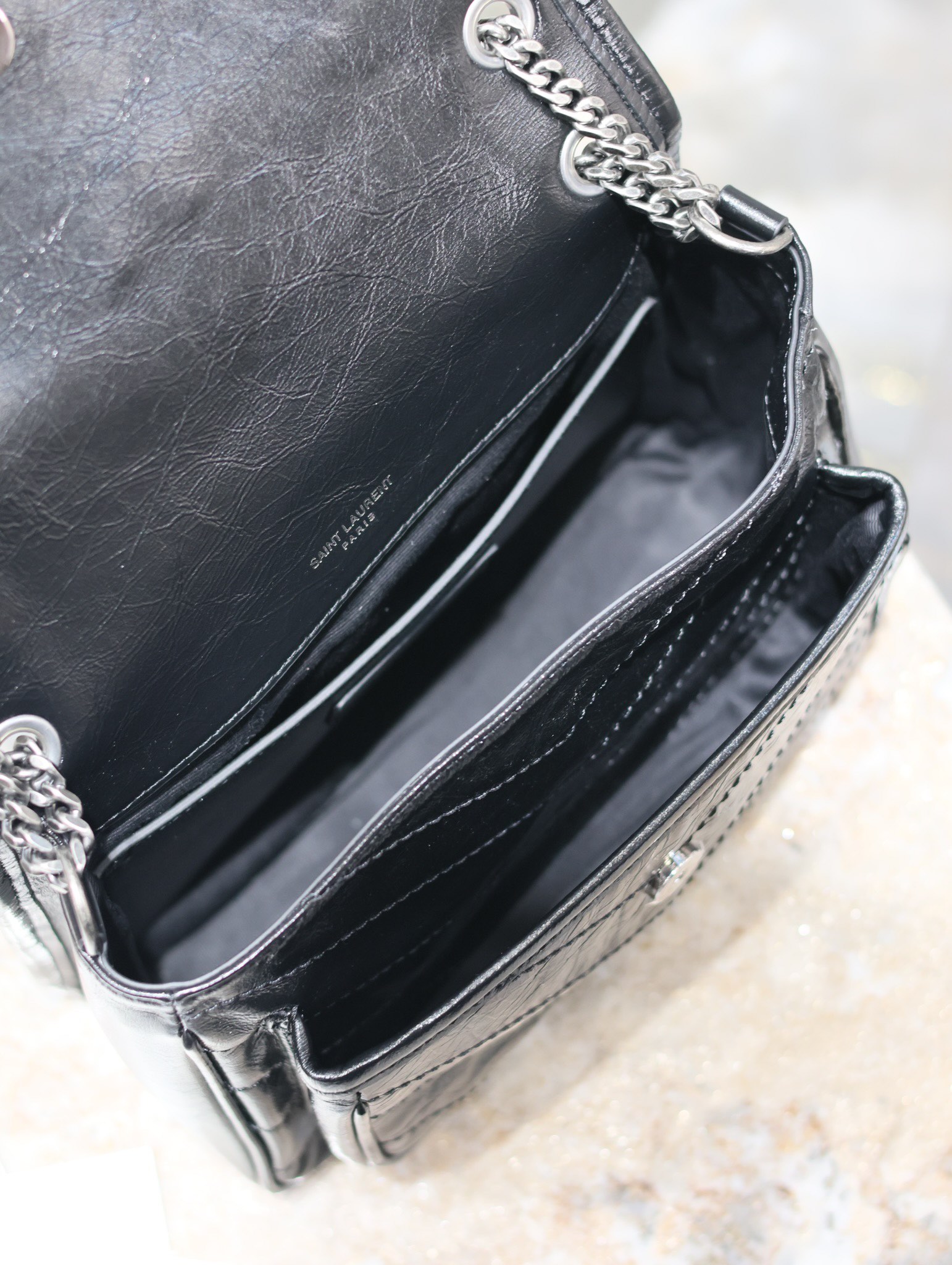 （银链 黑标）SAINT LAURENT 圣罗兰 YSL Niki LOGO 复古褶皱 牛皮 流浪包斜挎包 单肩包 中号 小号 女款 黑色 6331580EN041000  6331600EN041000