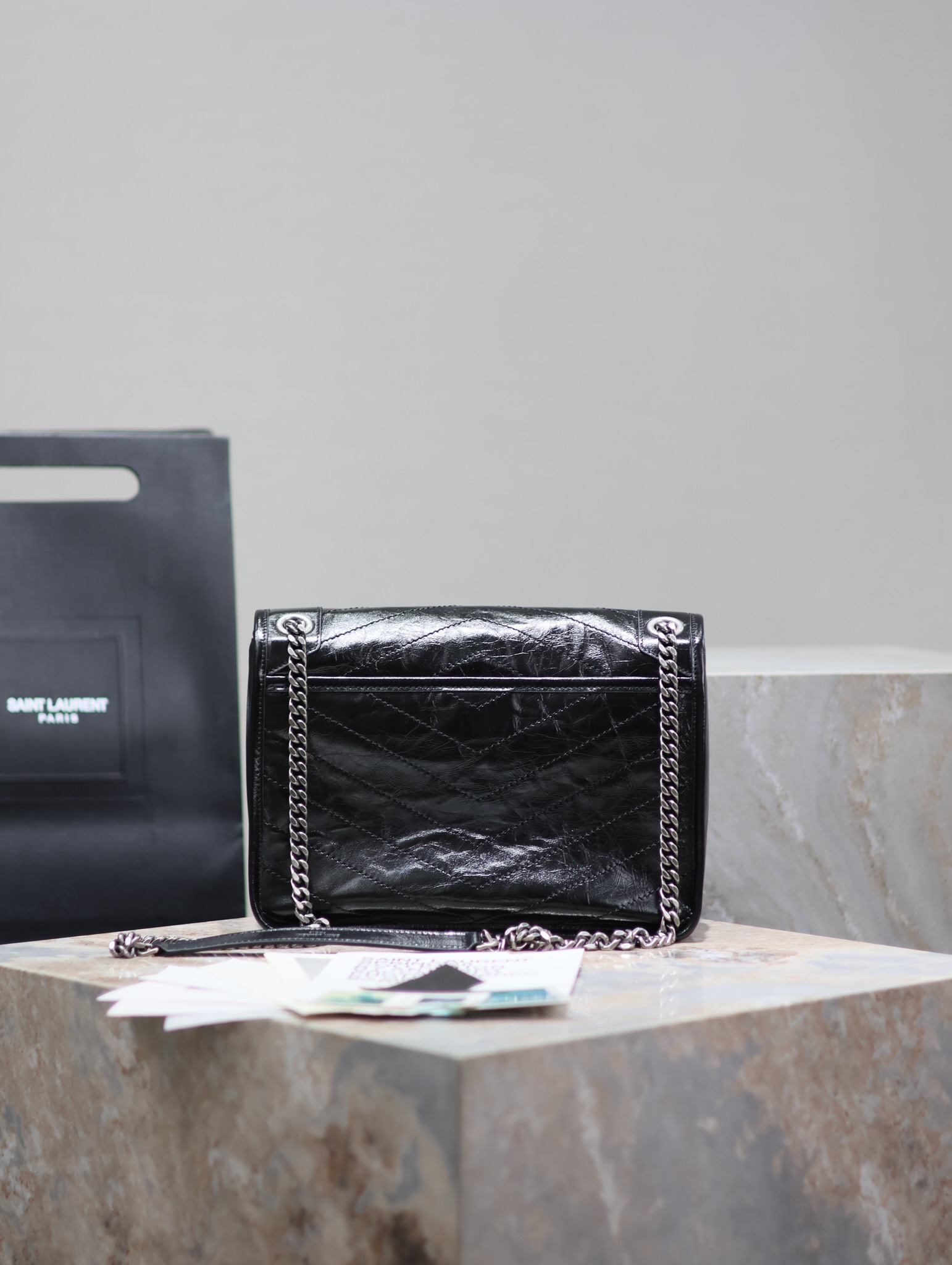 （银链 黑标）SAINT LAURENT 圣罗兰 YSL Niki LOGO 复古褶皱 牛皮 流浪包斜挎包 单肩包 中号 小号 女款 黑色 6331580EN041000  6331600EN041000