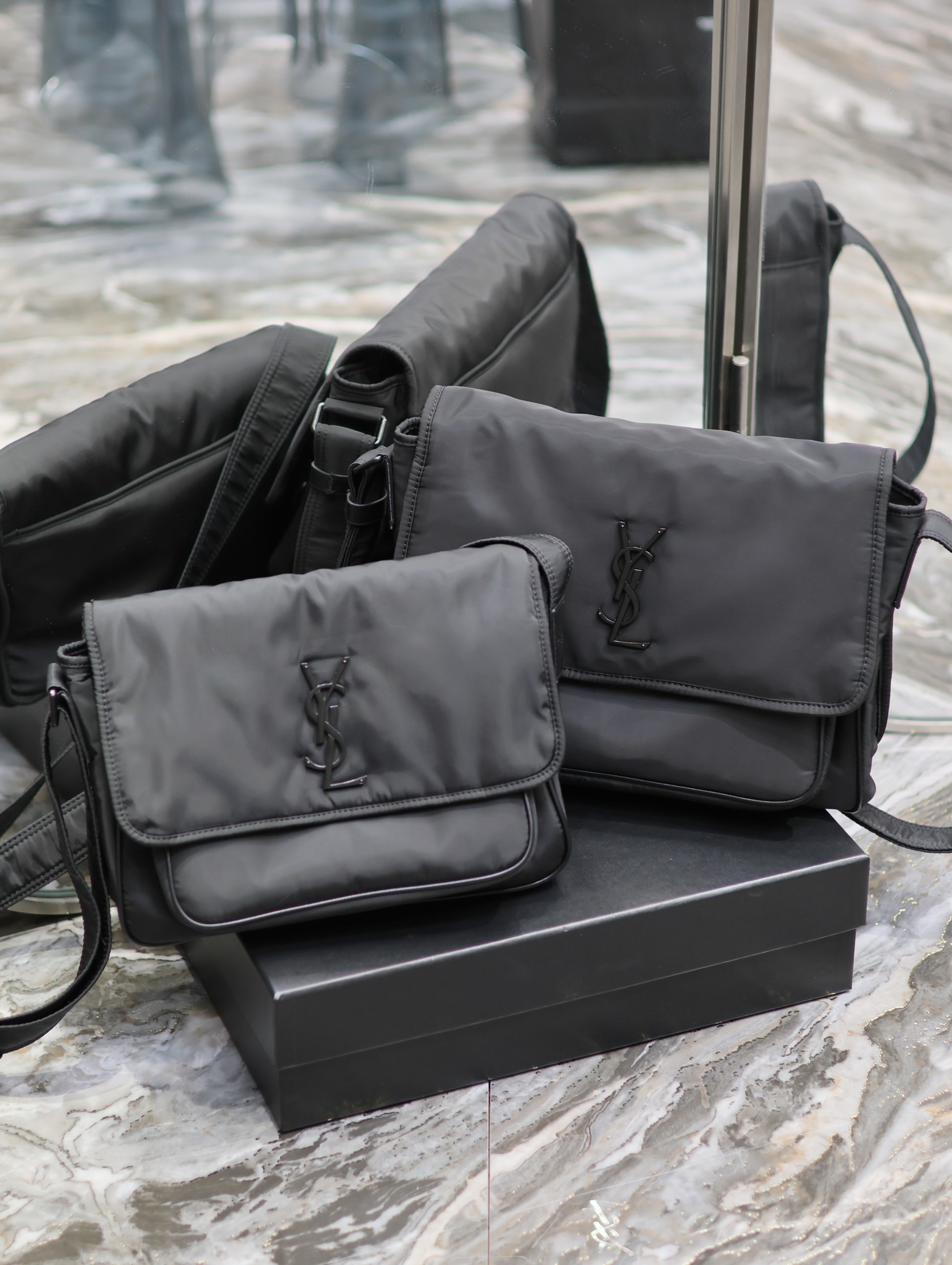 （三个size）SAINT LAURENT 圣罗兰 YSL Niki  织物通勤 流浪包斜挎包 单肩包 小号/中号/大号 黑色尼龙 776611-FACKH-1000 757146-FACKH-1000 