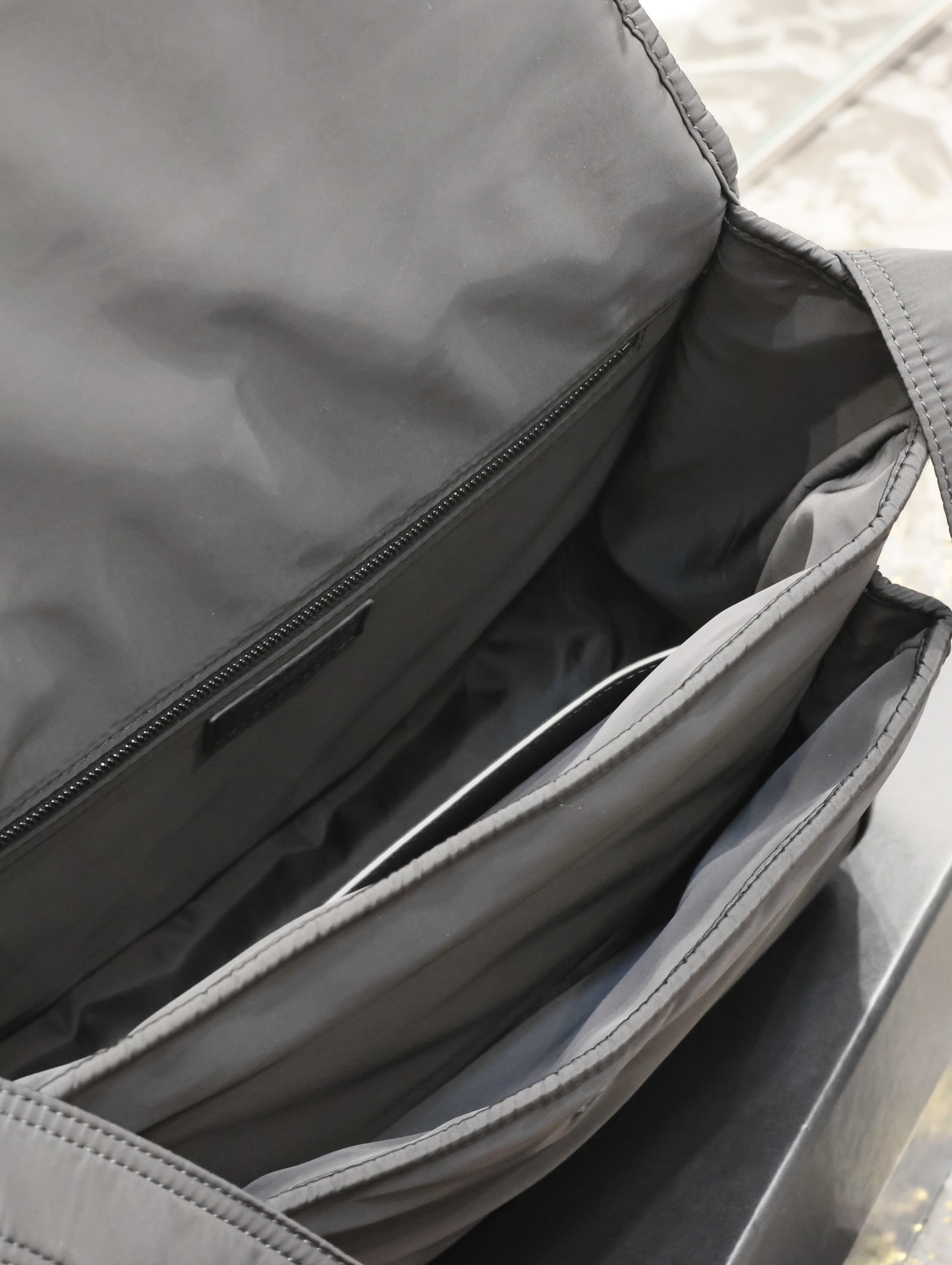 （三个size）SAINT LAURENT 圣罗兰 YSL Niki  织物通勤 流浪包斜挎包 单肩包 小号/中号/大号 黑色尼龙 776611-FACKH-1000 757146-FACKH-1000 