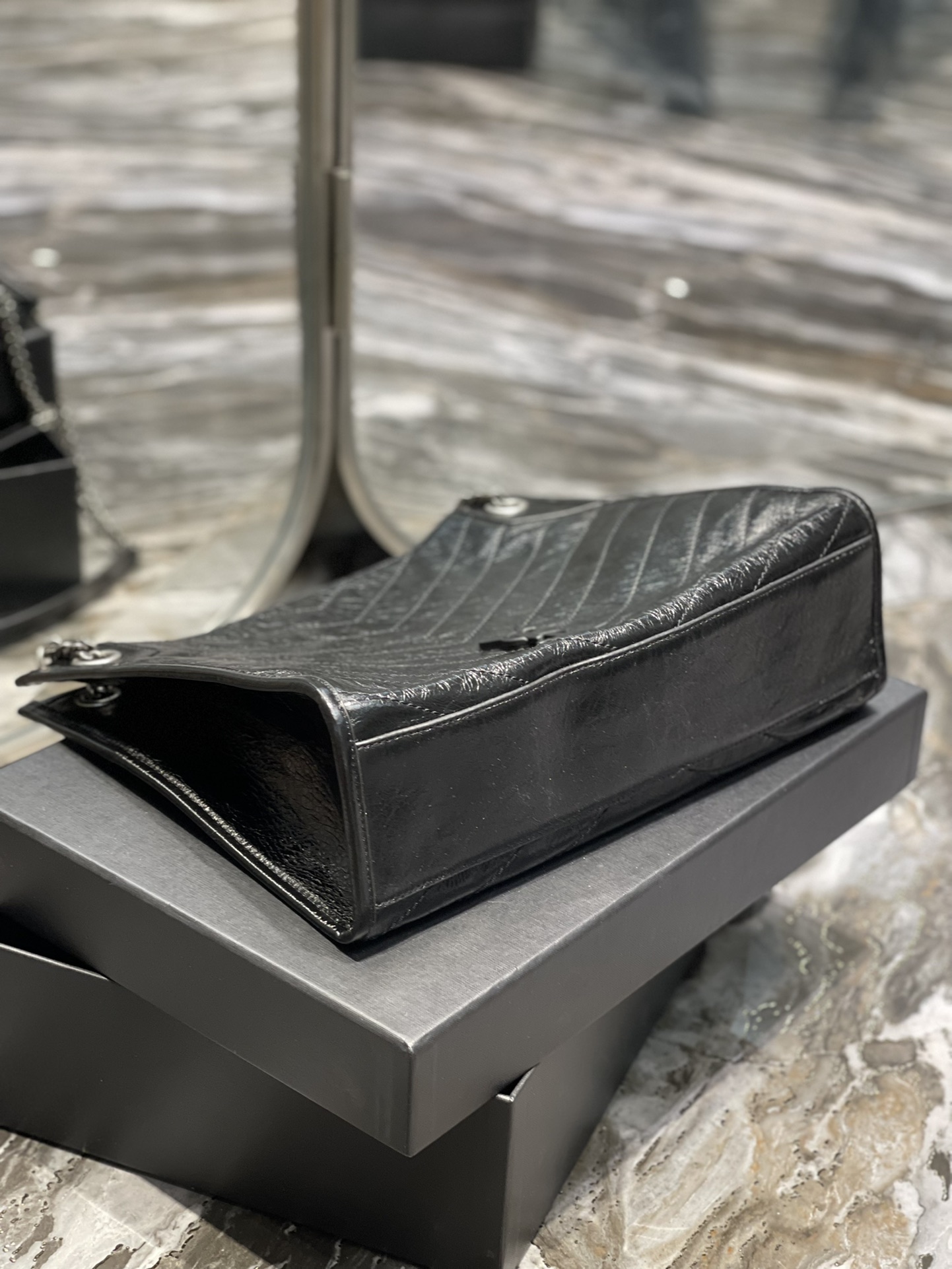  SAINT LAURENT 圣罗兰 YSL Niki  织物通勤 流浪包斜挎包 单肩包 小号/中号/大号 黑色尼龙 776611-FACKH-1000 757146-FACKH-1000 