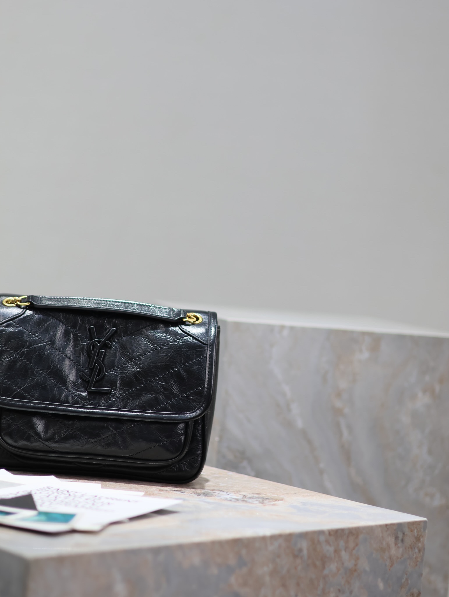 （黑标/金链） SAINT LAURENT 圣罗兰 YSL Niki Baby 复古褶皱 牛皮 流浪包斜挎包 单肩包 中号/小号 女款 黑色 633158/633160