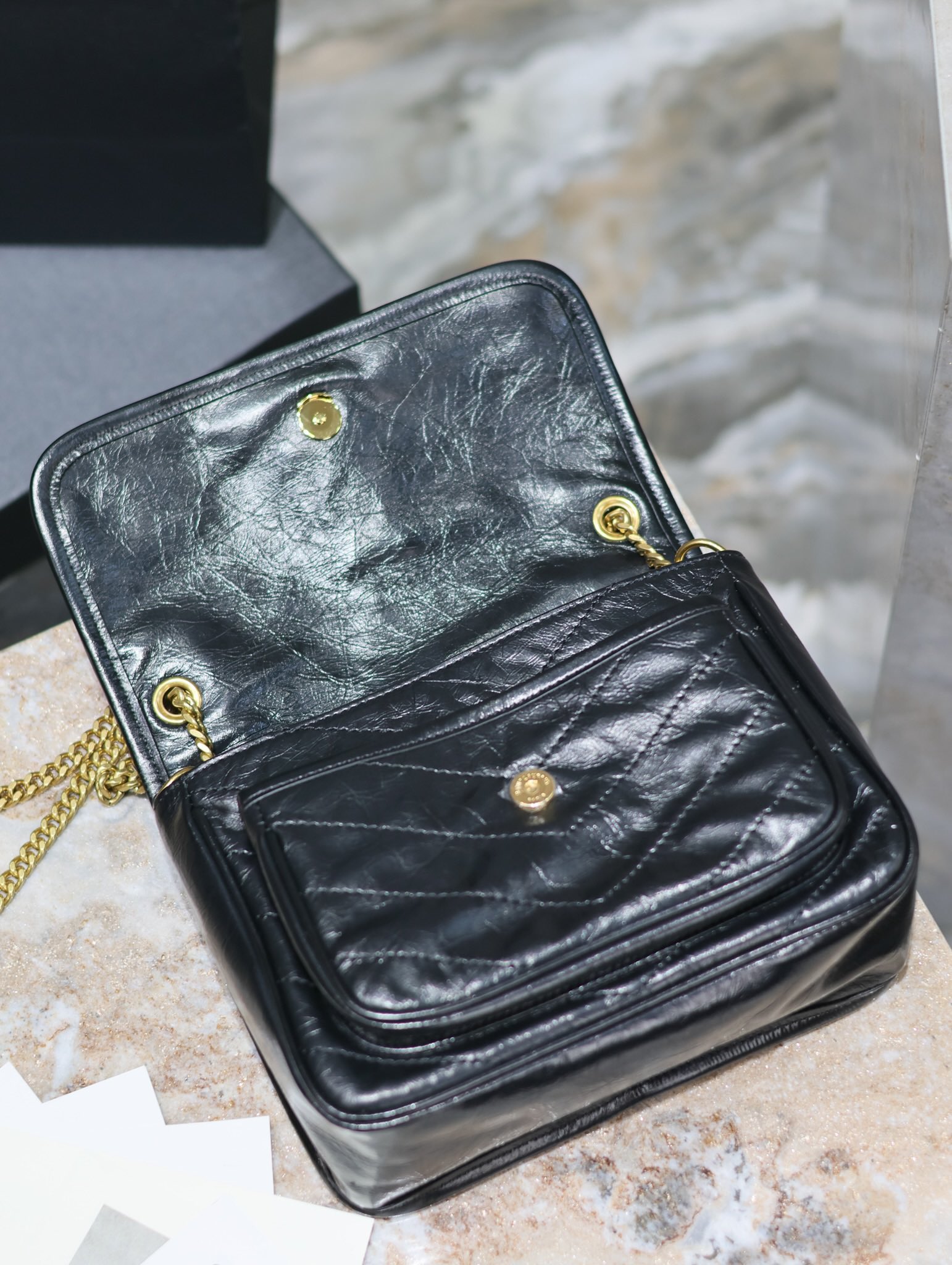 （黑标/金链） SAINT LAURENT 圣罗兰 YSL Niki Baby 复古褶皱 牛皮 流浪包斜挎包 单肩包 中号/小号 女款 黑色 633158/633160