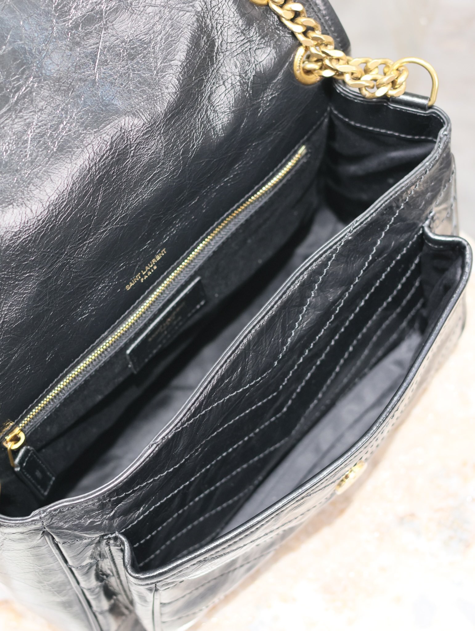 （黑标/金链） SAINT LAURENT 圣罗兰 YSL Niki Baby 复古褶皱 牛皮 流浪包斜挎包 单肩包 中号/小号 女款 黑色 633158/633160