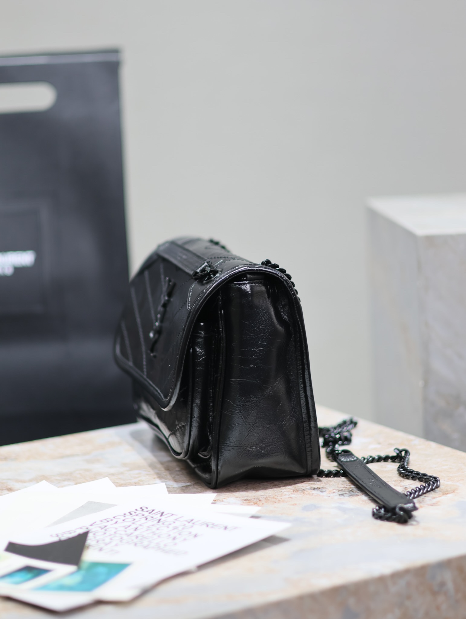  （黑标/黑链） SAINT LAURENT 圣罗兰 YSL Niki Baby 复古褶皱 牛皮 流浪包斜挎包 单肩包 中号/小号 女款 黑色 633184/633185