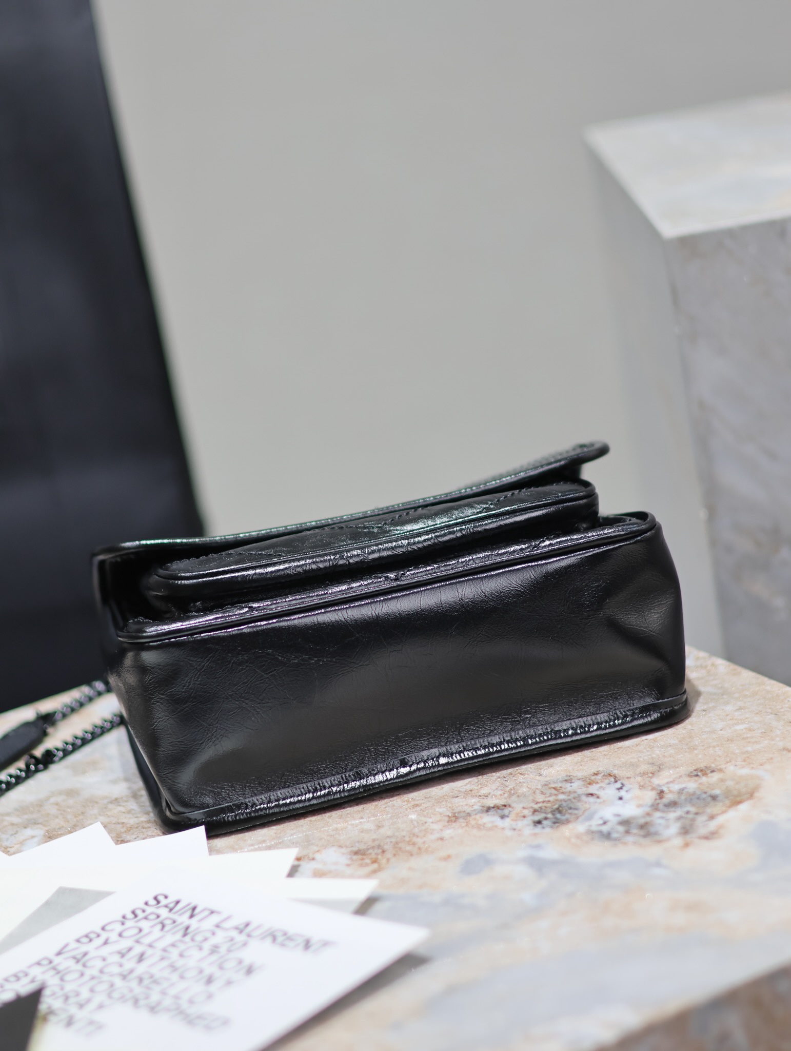  （黑标/黑链） SAINT LAURENT 圣罗兰 YSL Niki Baby 复古褶皱 牛皮 流浪包斜挎包 单肩包 中号/小号 女款 黑色 633184/633185