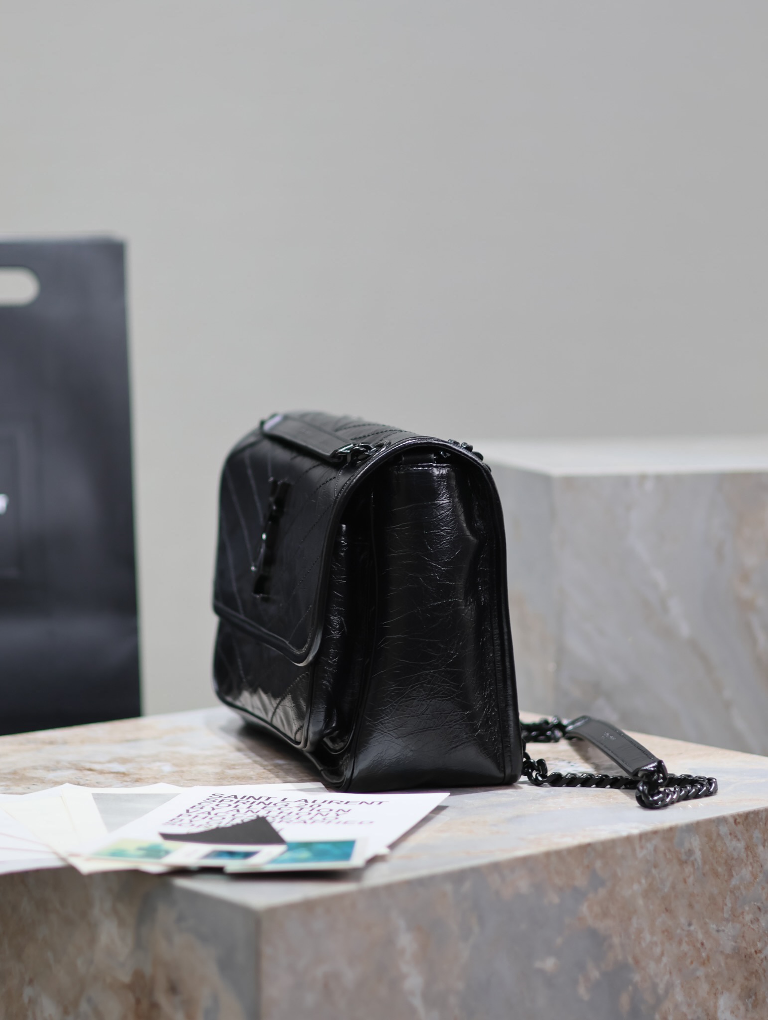  （黑标/黑链） SAINT LAURENT 圣罗兰 YSL Niki Baby 复古褶皱 牛皮 流浪包斜挎包 单肩包 中号/小号 女款 黑色 633184/633185