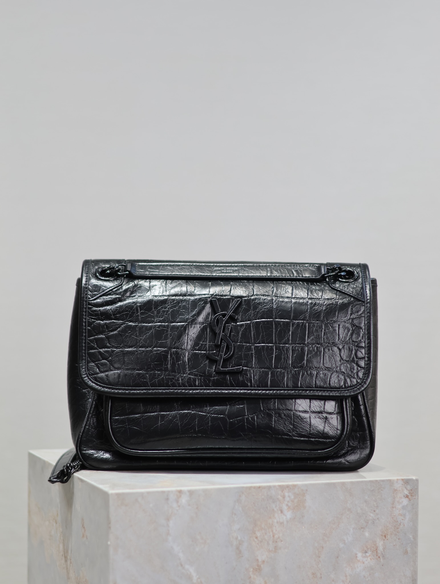  SAINT LAURENT 圣罗兰 YSL Niki Baby 复古鳄鱼皮纹 褶皱 牛皮 流浪包斜挎包 单肩包 中号/小号 女款  黑色 633150/633151/548943