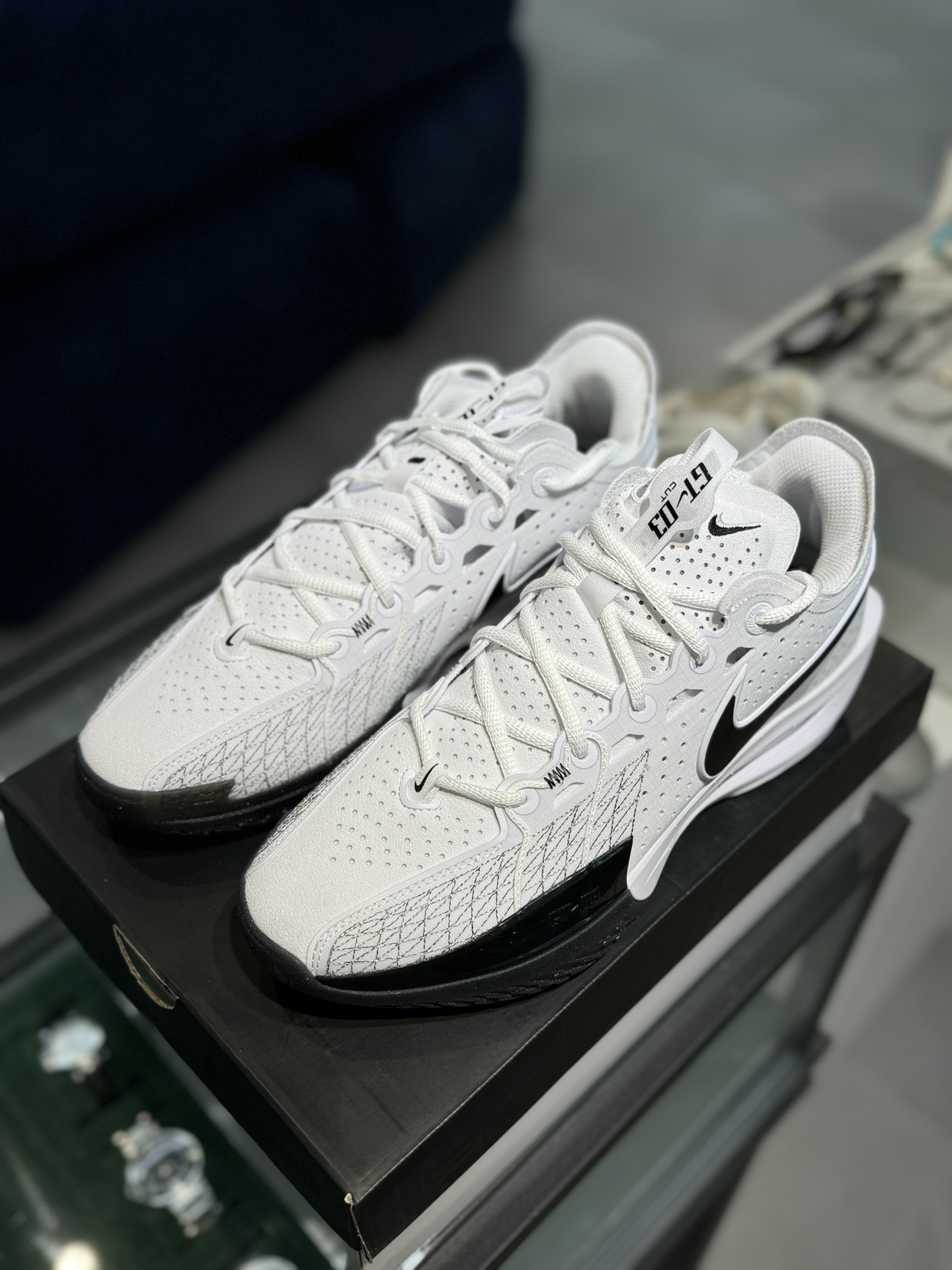  超临界版本 ZOOM GT Cut 3  中筒  篮球鞋 球鞋 实战鞋 全掌气垫 后卫精英 TPU抗扭 男鞋 波鞋  黑白 DV2913-102