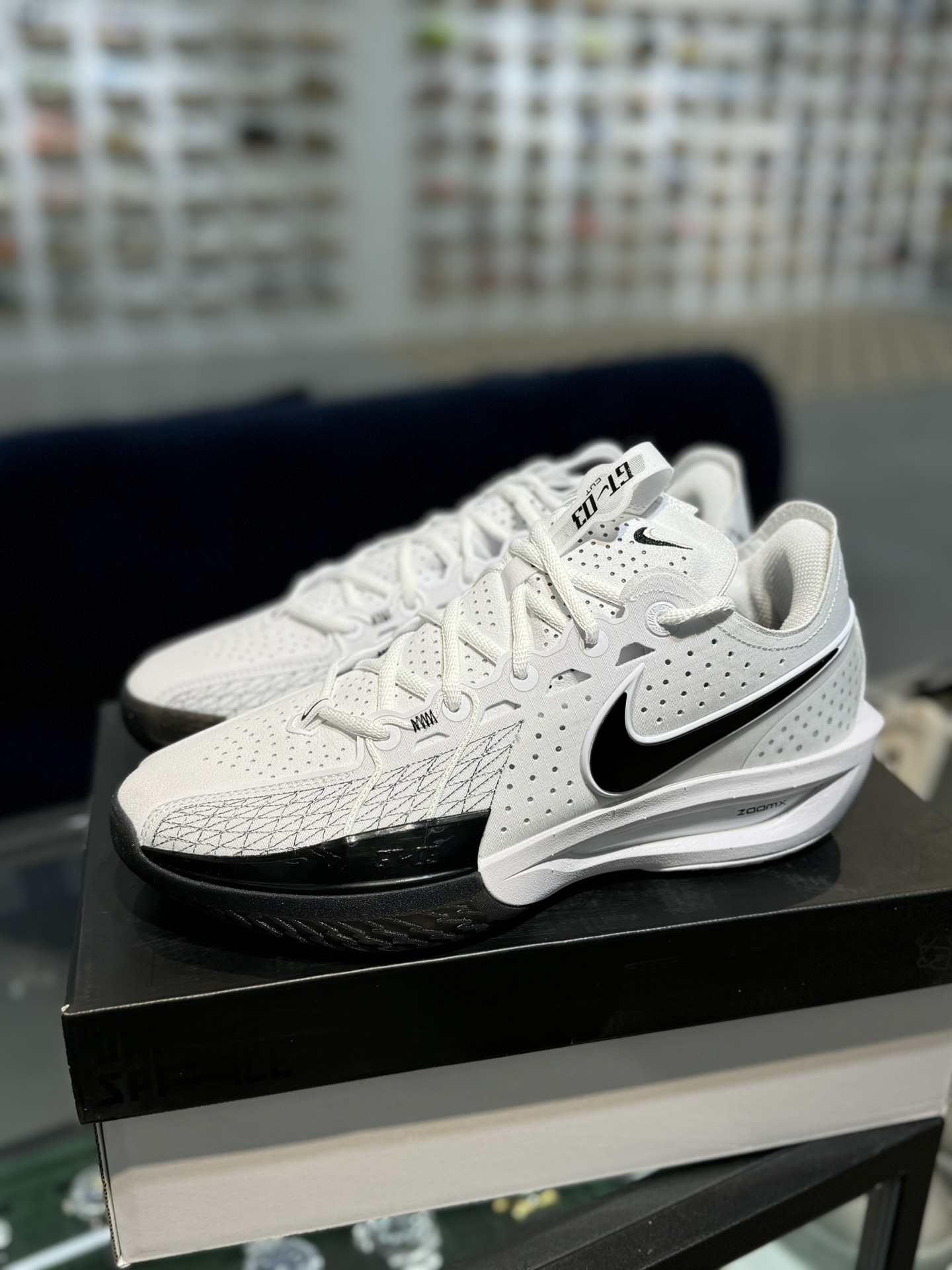  超临界版本 ZOOM GT Cut 3  中筒  篮球鞋 球鞋 实战鞋 全掌气垫 后卫精英 TPU抗扭 男鞋 波鞋  黑白 DV2913-102