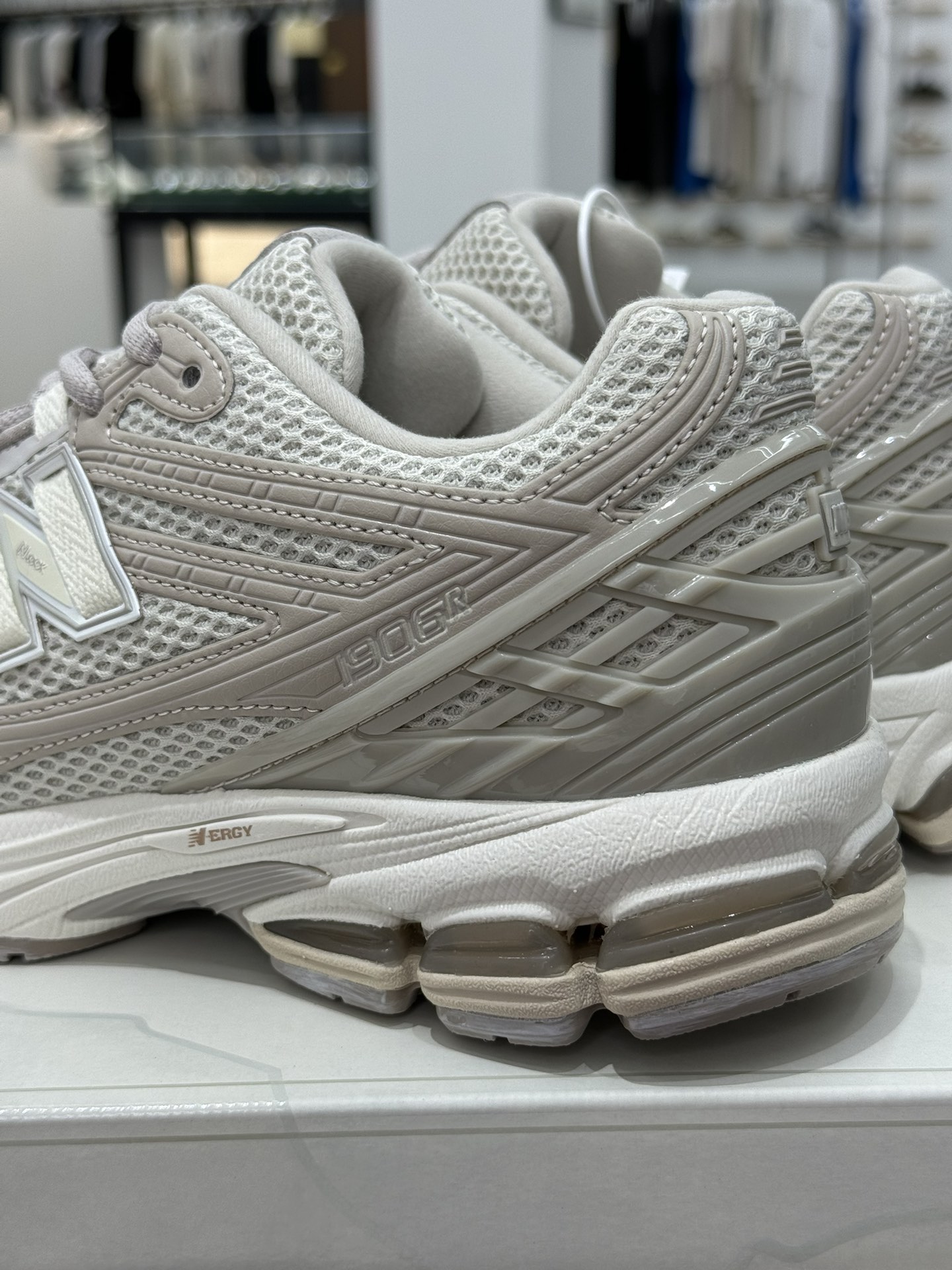  新版 New Balance NB 1906 R 低筒 复古跑鞋 耐磨透气 休闲鞋 运动鞋 男鞋 女鞋  C灰白 M1906RGR