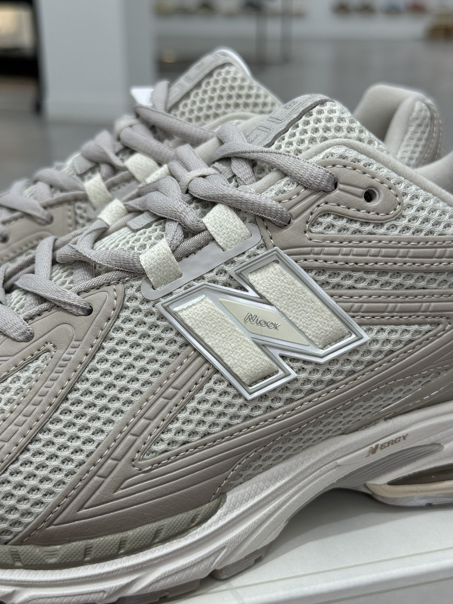  新版 New Balance NB 1906 R 低筒 复古跑鞋 耐磨透气 休闲鞋 运动鞋 男鞋 女鞋  C灰白 M1906RGR