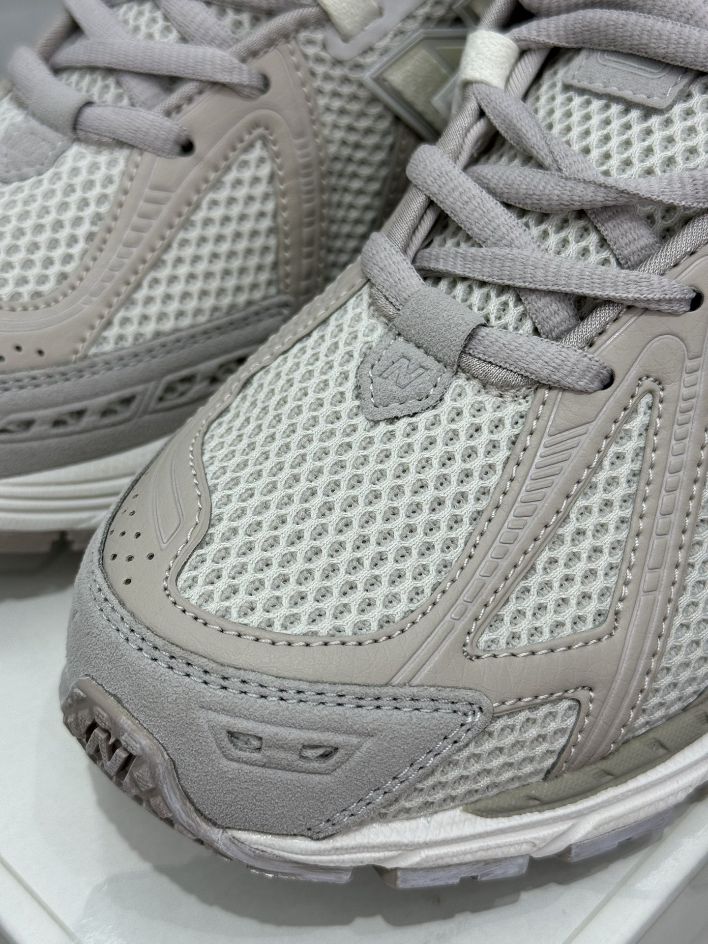  新版 New Balance NB 1906 R 低筒 复古跑鞋 耐磨透气 休闲鞋 运动鞋 男鞋 女鞋  C灰白 M1906RGR