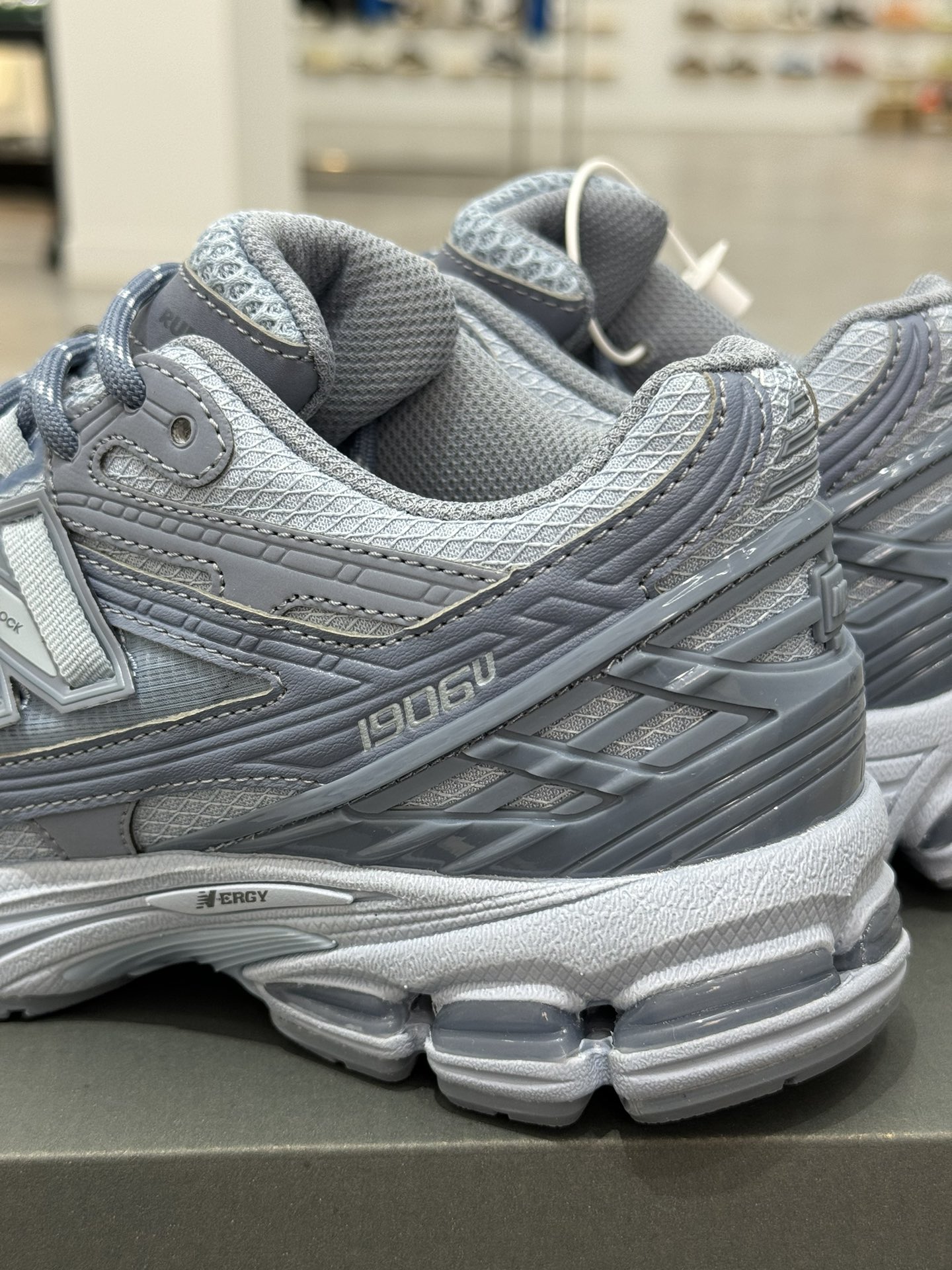  新版 New Balance NB 1906R Unisex 低筒 复古跑鞋 耐磨透气 休闲鞋 运动鞋 波鞋 男士 女士   C北极灰 M1906NL