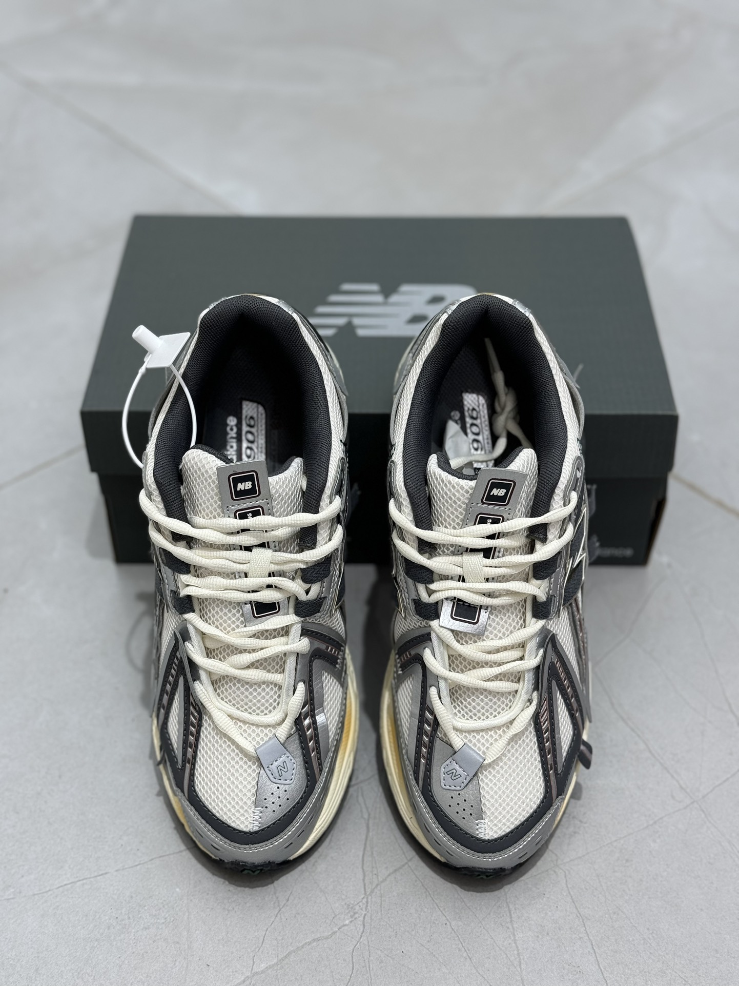  新版 New Balance NB 1906R Unisex 低筒 复古跑鞋 耐磨透气 休闲鞋 运动鞋 波鞋 男士 女士   C灰银 M1906AD