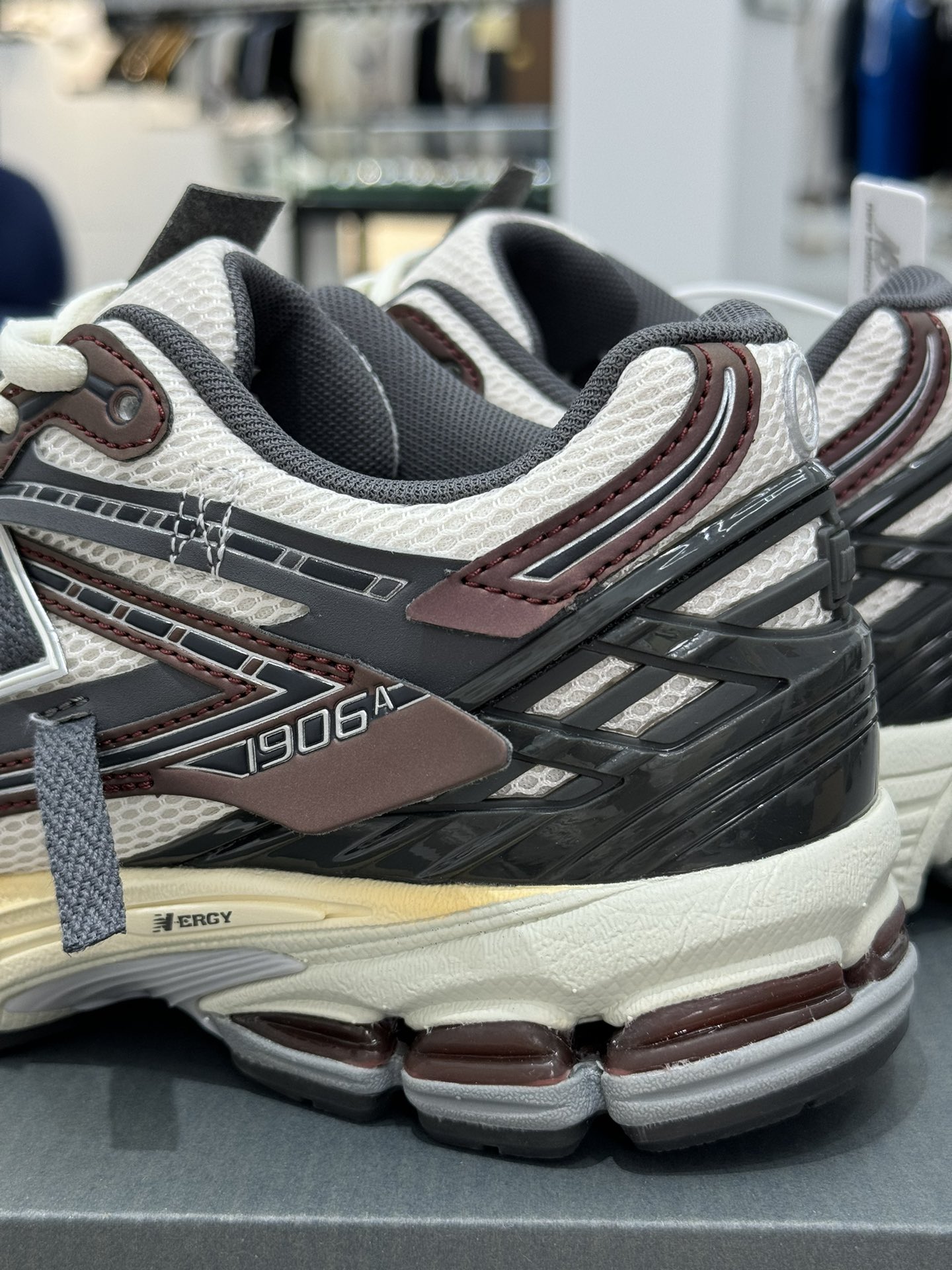  新版 New Balance NB 1906R Unisex 低筒 复古跑鞋 耐磨透气 休闲鞋 运动鞋 波鞋 男士 女士   C灰棕 M1906AR