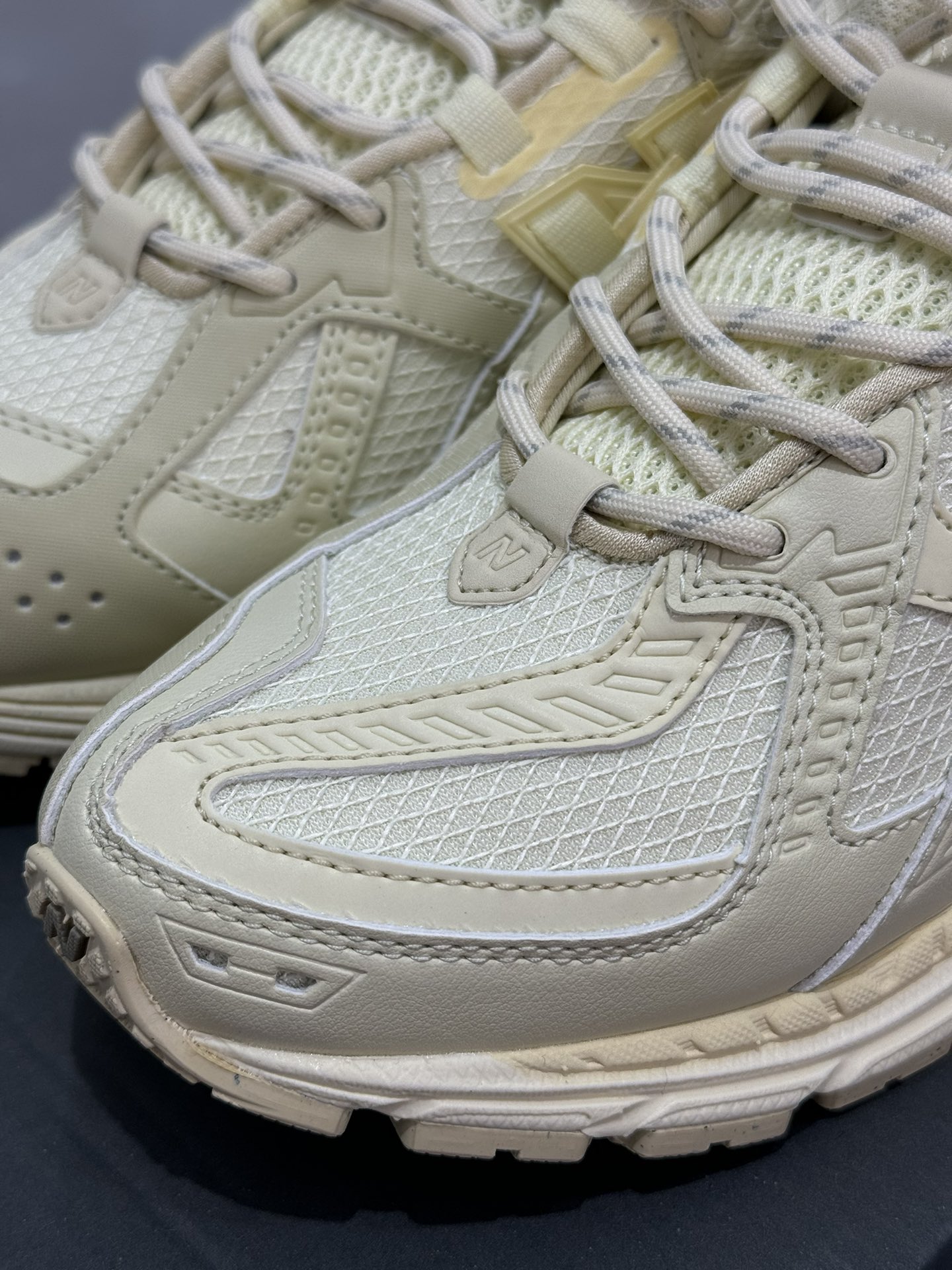  新版 New Balance NB 1906R Beige Unisex 低筒 复古跑鞋 耐磨透气 休闲鞋 运动鞋 波鞋 男士 女士  C米色 M1906NK