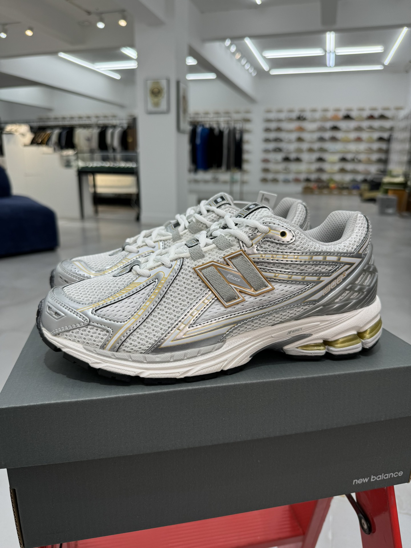  新版 New Balance NB 1906R Beige Unisex 低筒 复古跑鞋 耐磨透气 休闲鞋 运动鞋 波鞋 男士 女士  C白金 M1906RI