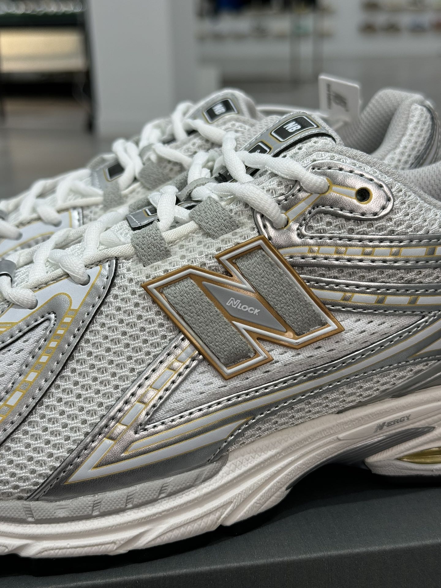  新版 New Balance NB 1906R Beige Unisex 低筒 复古跑鞋 耐磨透气 休闲鞋 运动鞋 波鞋 男士 女士  C白金 M1906RI