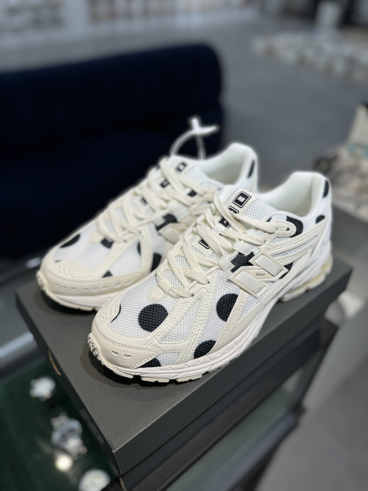  新版 New Balance NB 1906R  Unisex 低筒 复古跑鞋 耐磨透气 休闲鞋 运动鞋 波鞋 男士 女士  C白黑色 M1906RPC