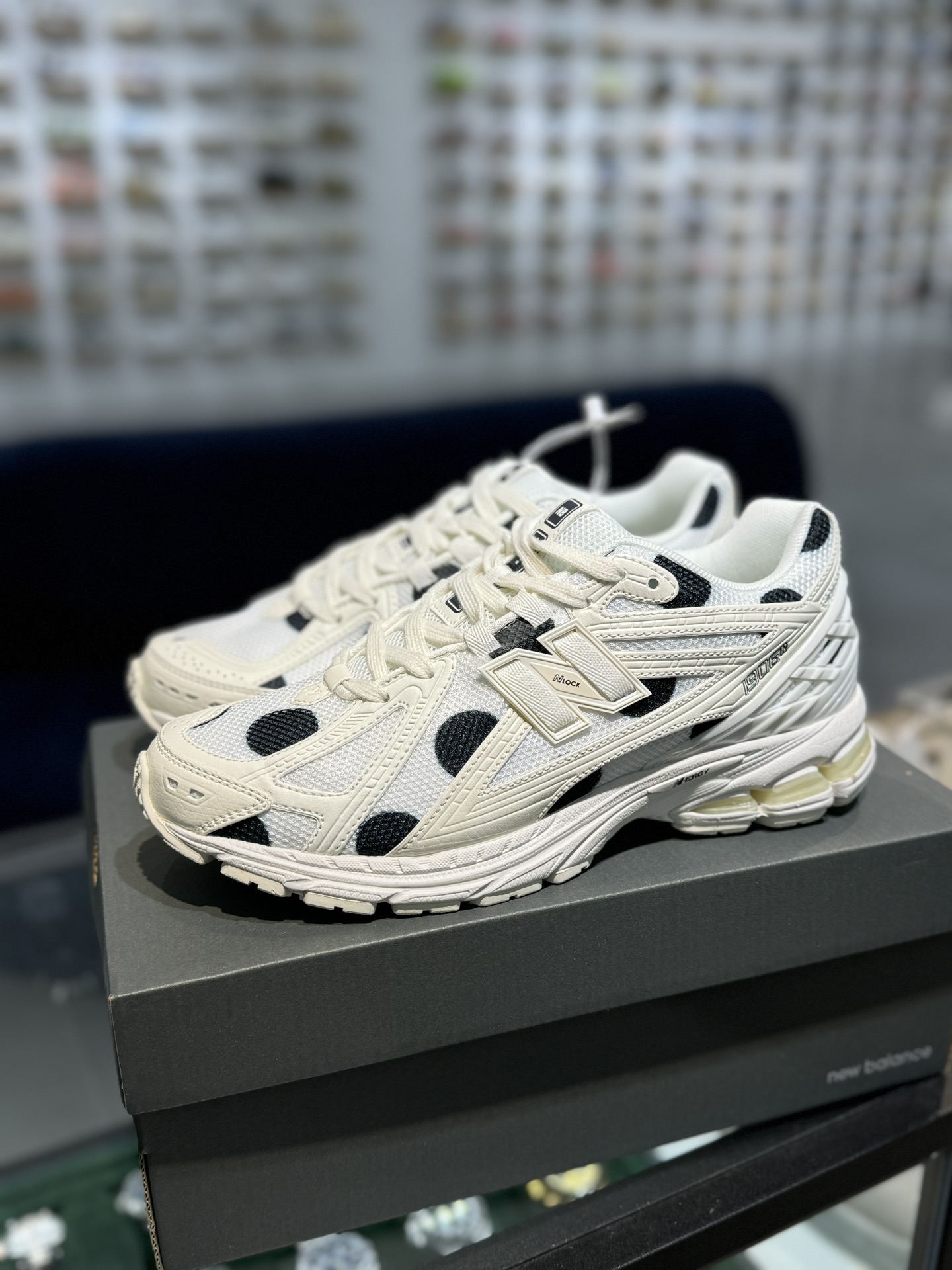  新版 New Balance NB 1906R  Unisex 低筒 复古跑鞋 耐磨透气 休闲鞋 运动鞋 波鞋 男士 女士  C白黑色 M1906RPC