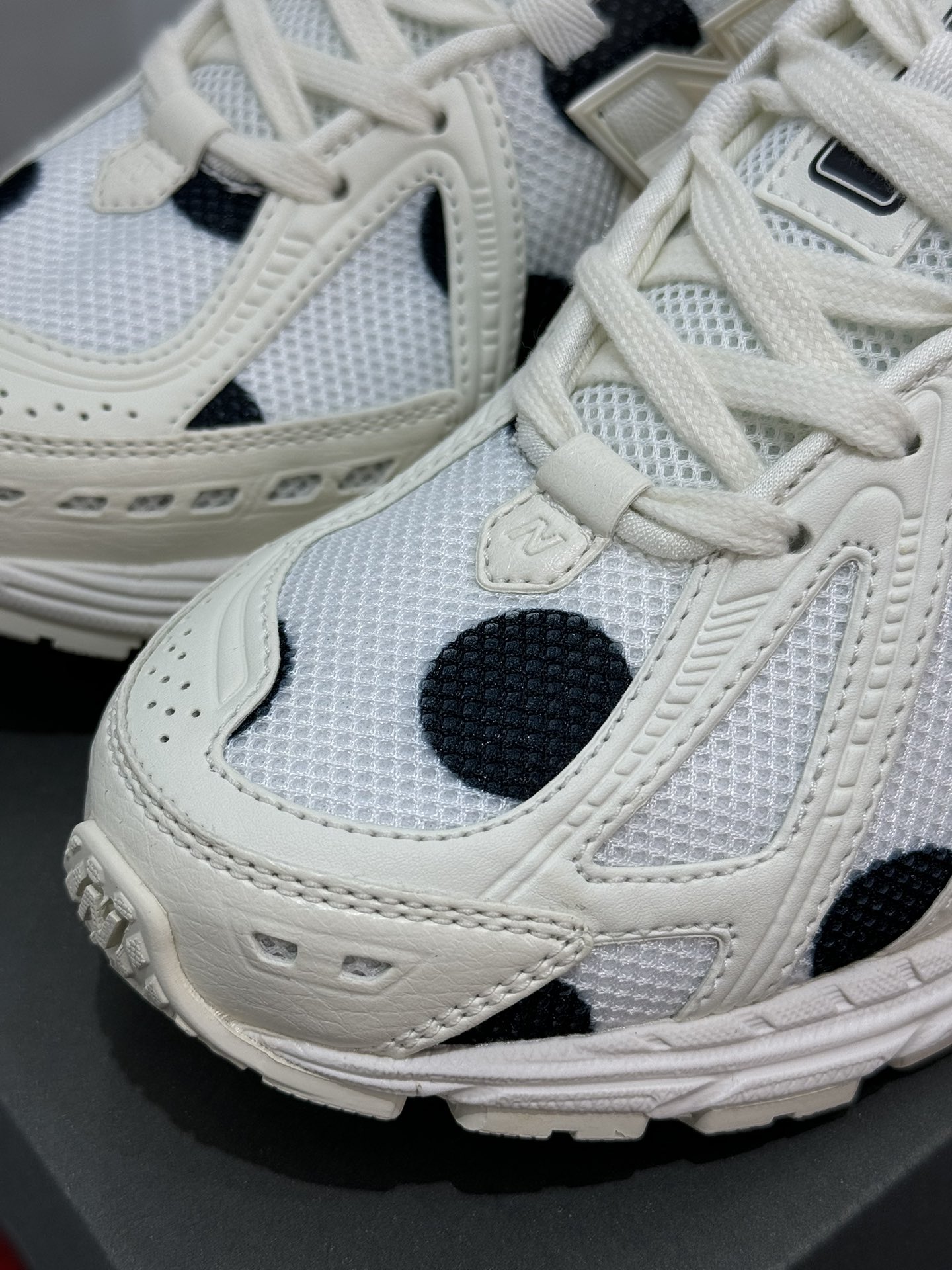  新版 New Balance NB 1906R  Unisex 低筒 复古跑鞋 耐磨透气 休闲鞋 运动鞋 波鞋 男士 女士  C白黑色 M1906RPC