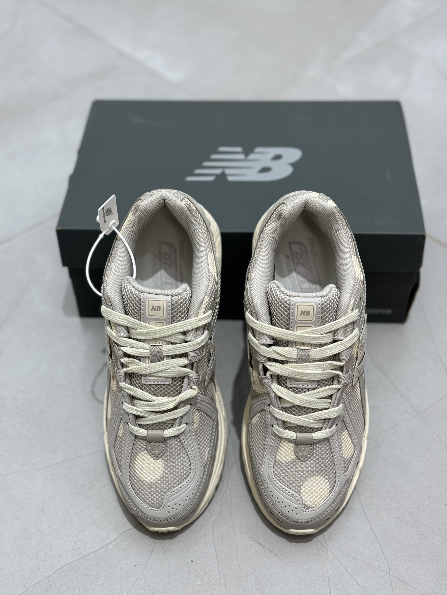  新版 New Balance NB 1906R  Unisex 低筒 复古跑鞋 耐磨透气 休闲鞋 运动鞋 波鞋 男士 女士  C米灰 M1906RPA